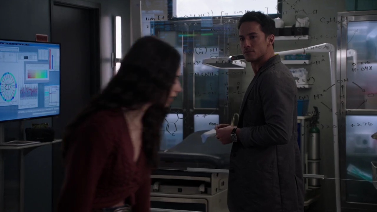 VampireDiariesWorld-dot-nl_RoswellNewMexico4x12-0400.jpg