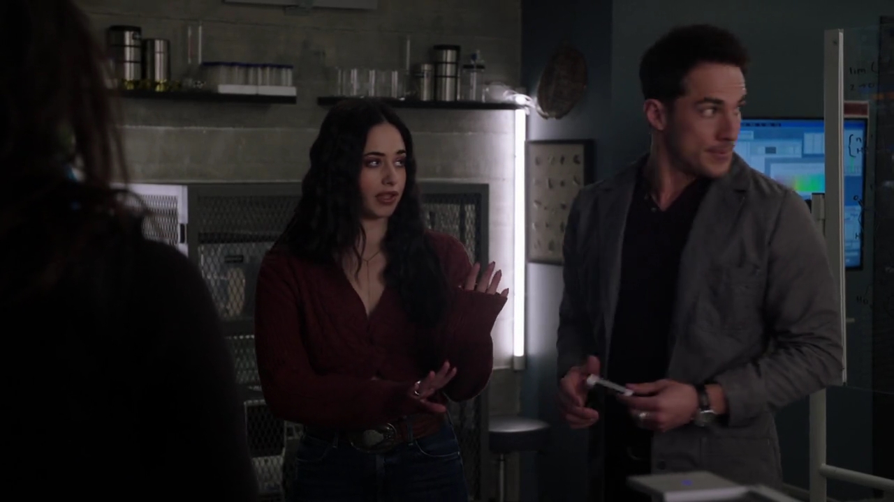 VampireDiariesWorld-dot-nl_RoswellNewMexico4x12-0417.jpg