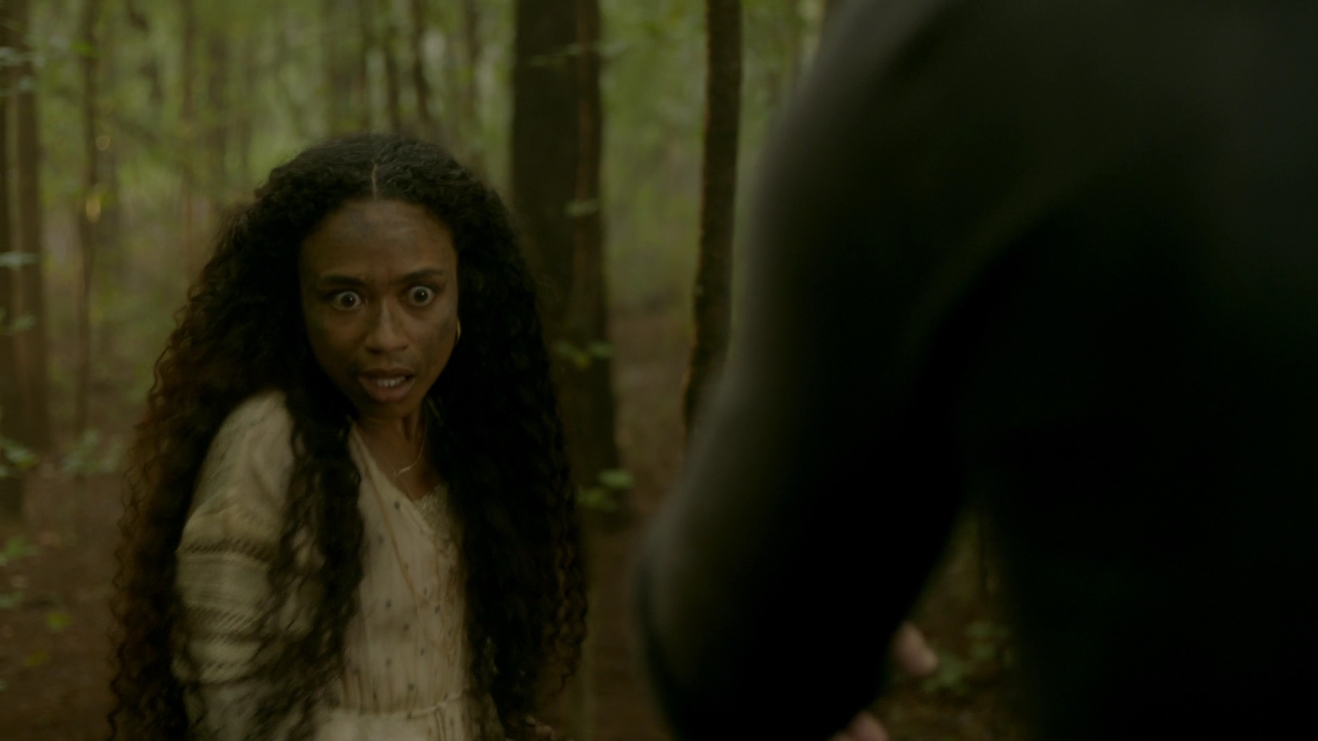 VampireDiariesWorld-dot-nl_Legacies1x02SomePeopleJustWantToWatchTheWorldBurn00712.jpg