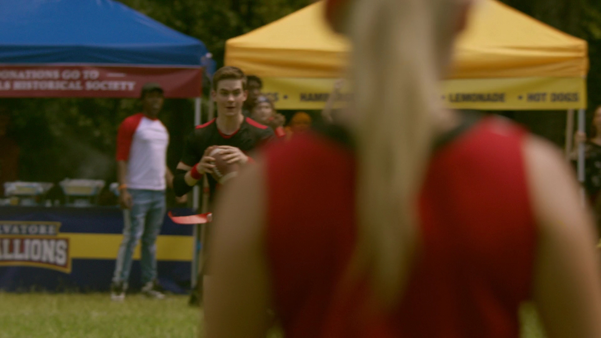 VampireDiariesWorld-dot-nl_Legacies1x02SomePeopleJustWantToWatchTheWorldBurn00770.jpg