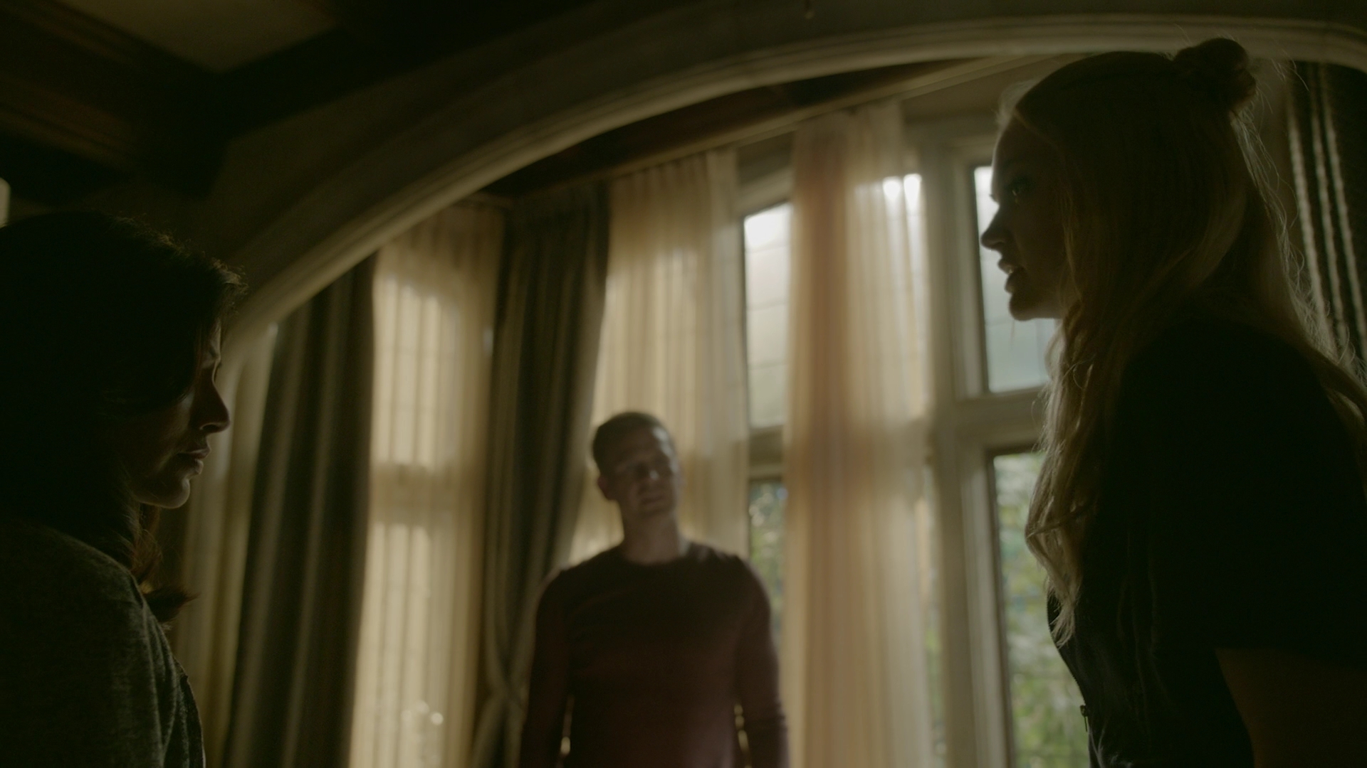 VampireDiariesWorld-dot-nl_Legacies1x03WereBeingPunkedPedro00710.jpg