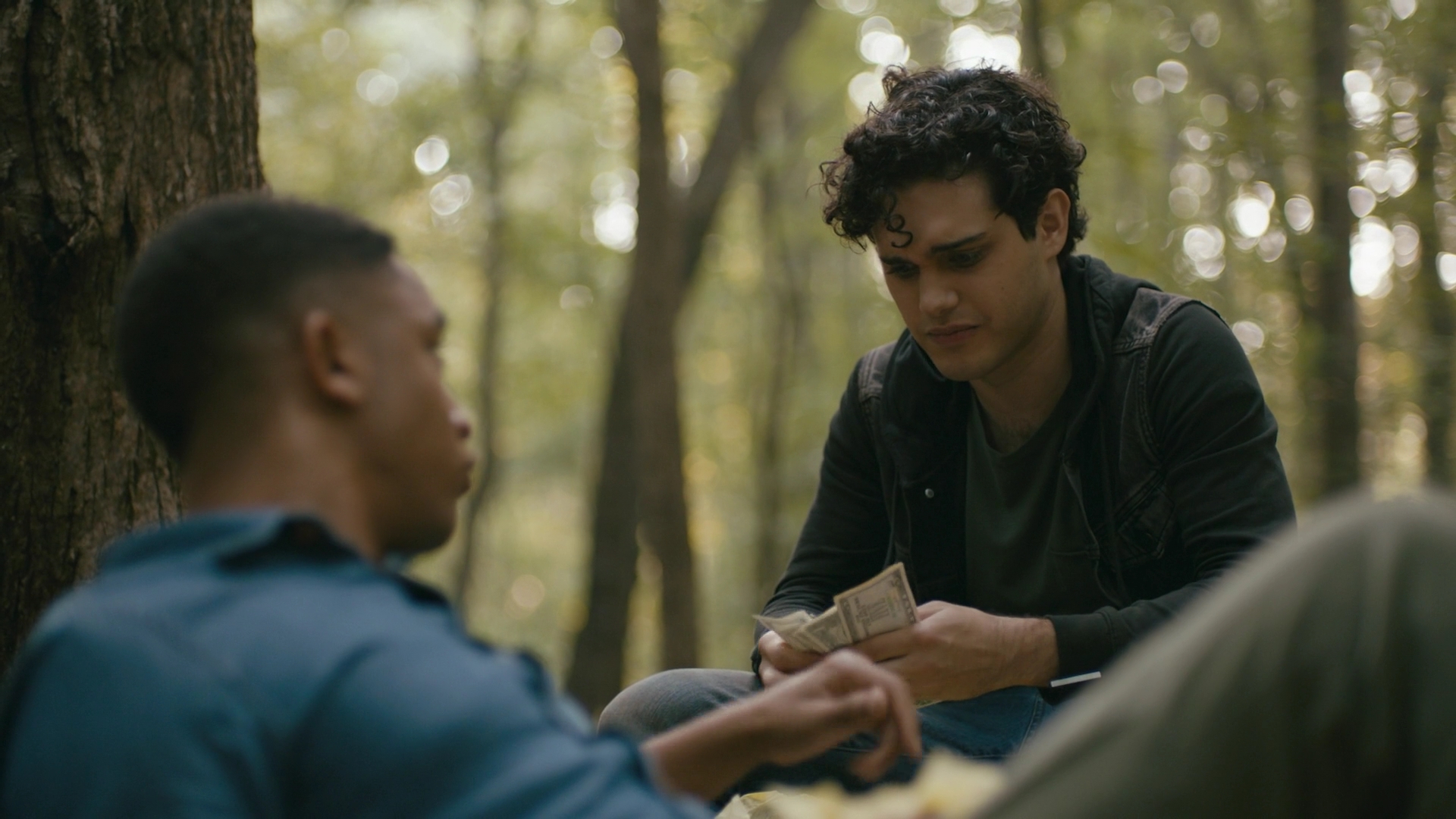 VampireDiariesWorld-dot-nl_Legacies1x03WereBeingPunkedPedro01332.jpg