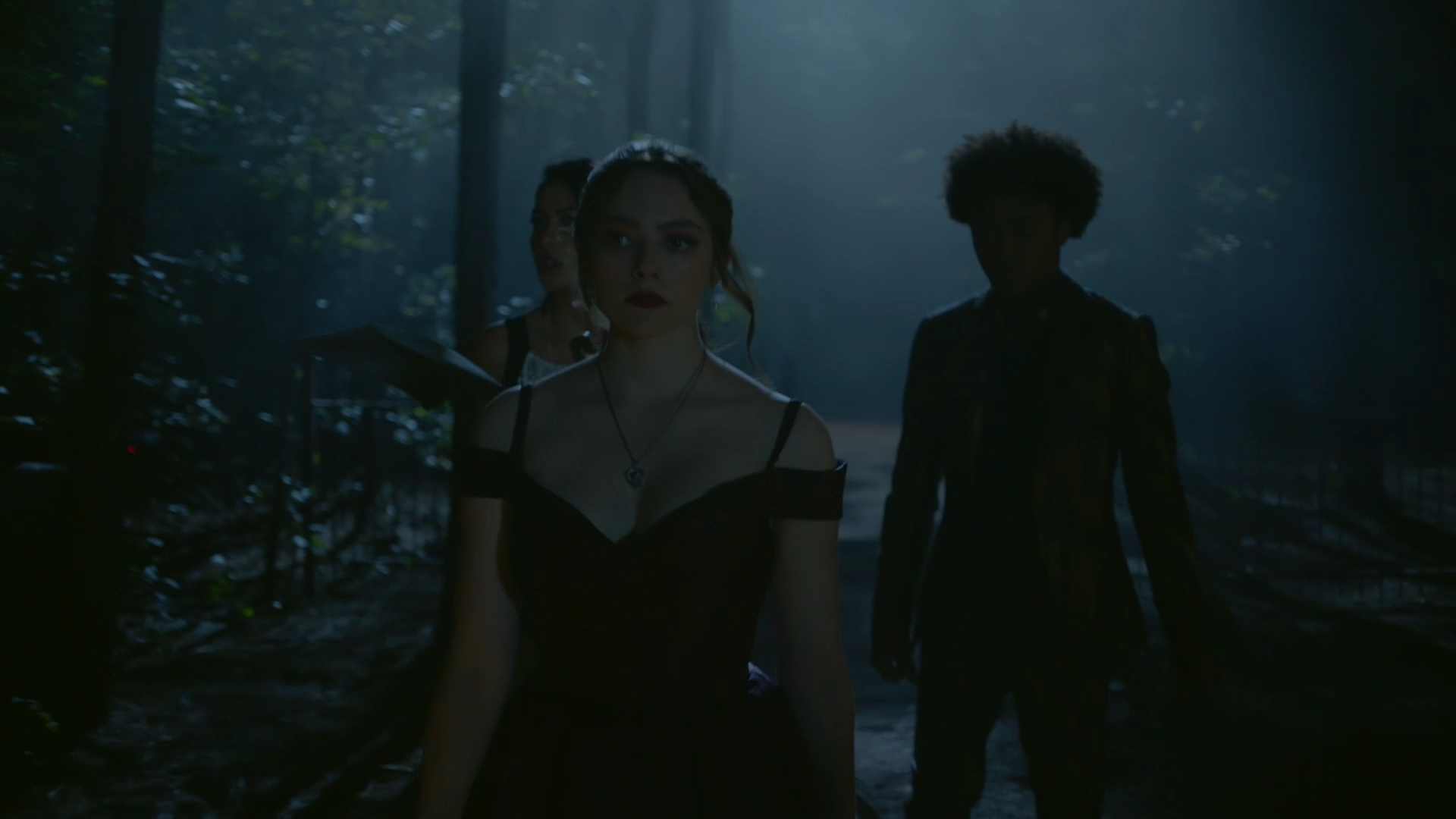 VampireDiariesWorld-dot-nl_Legacies1x06MombieDearest01613.jpg