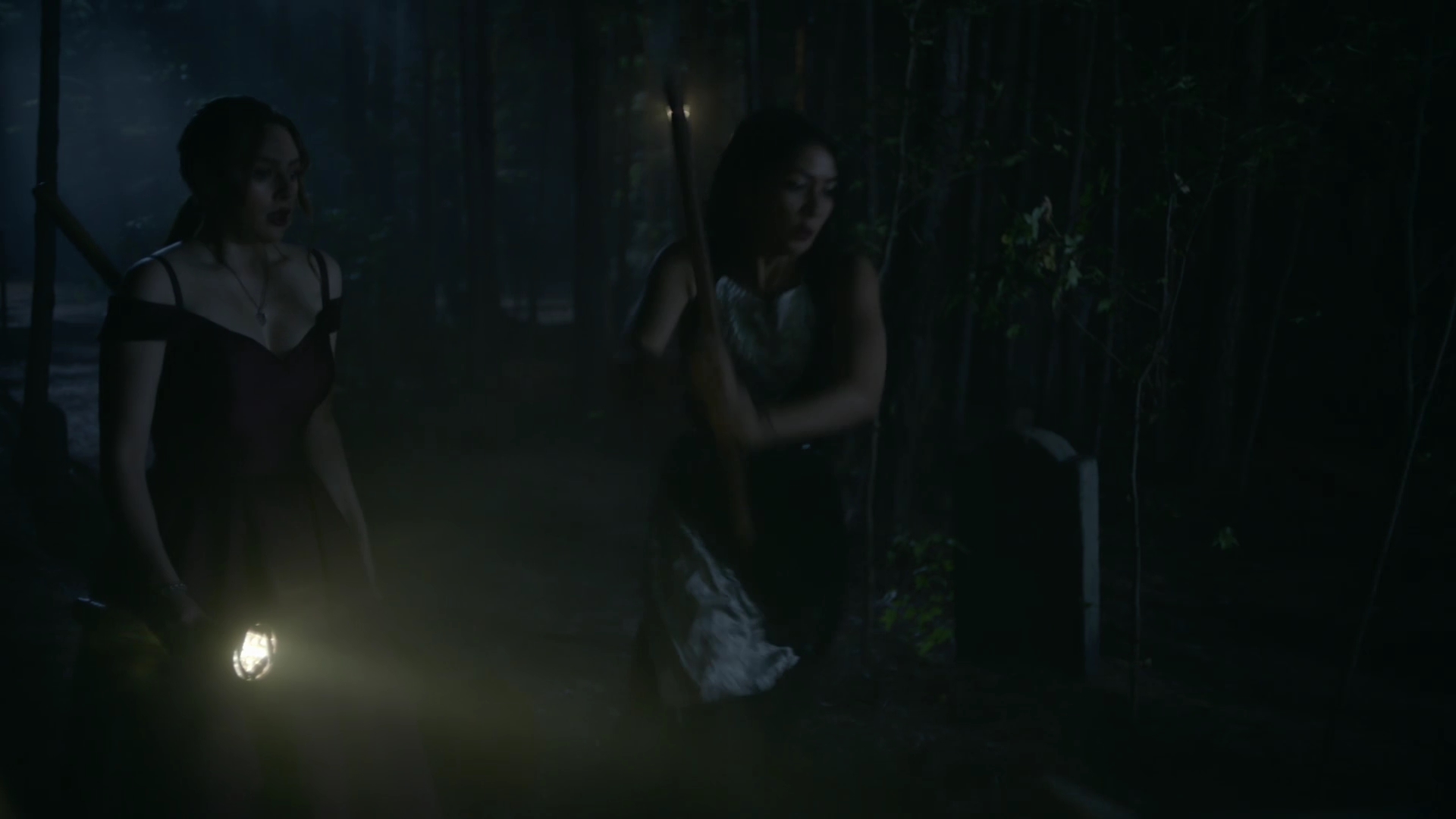 VampireDiariesWorld-dot-nl_Legacies1x06MombieDearest01631.jpg