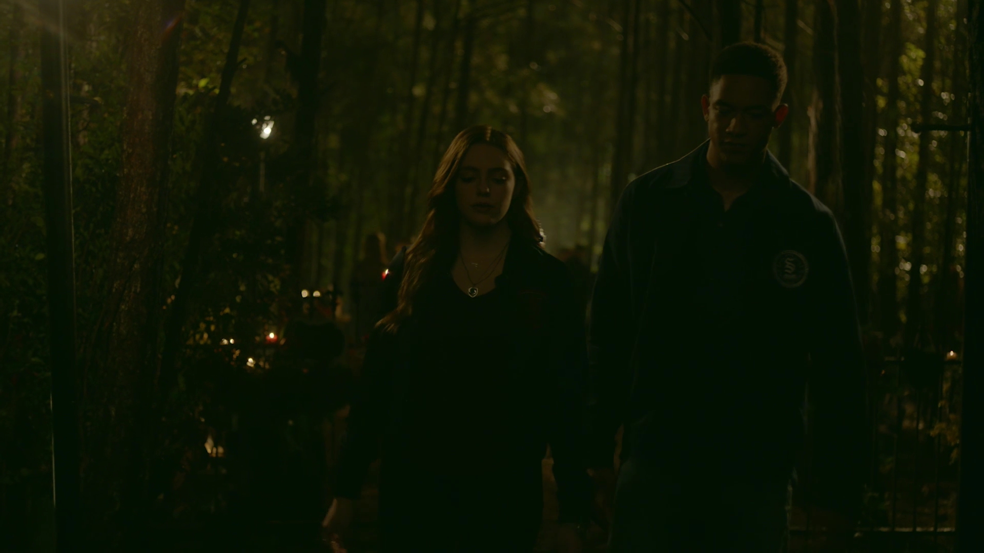 VampireDiariesWorld-dot-nl_Legacies1x07DeathKeepsKnockingOnMyDoor02423.jpg