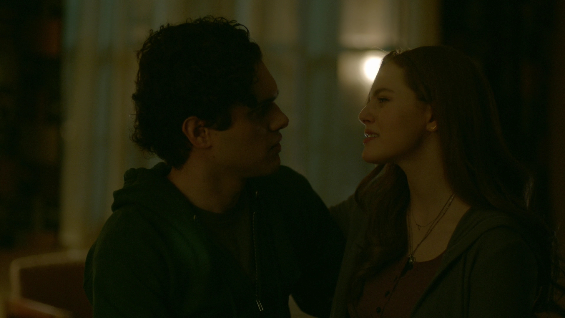 VampireDiariesWorld-dot-nl_Legacies1x08MaybeIShouldStartFromTheEnd01536.jpg