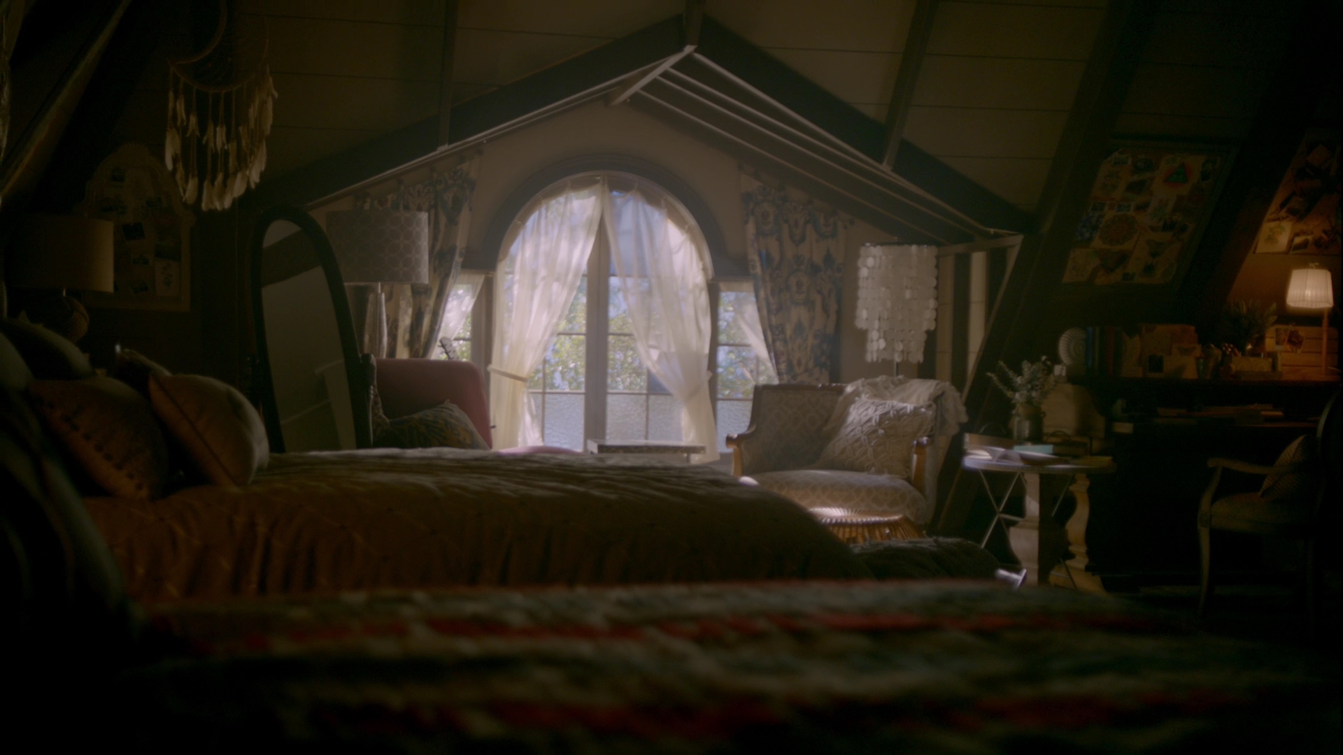 VampireDiariesWorld-dot-nl_Legacies1x10TheresAWorldWhereYourDreamsComeTrue00150.jpg