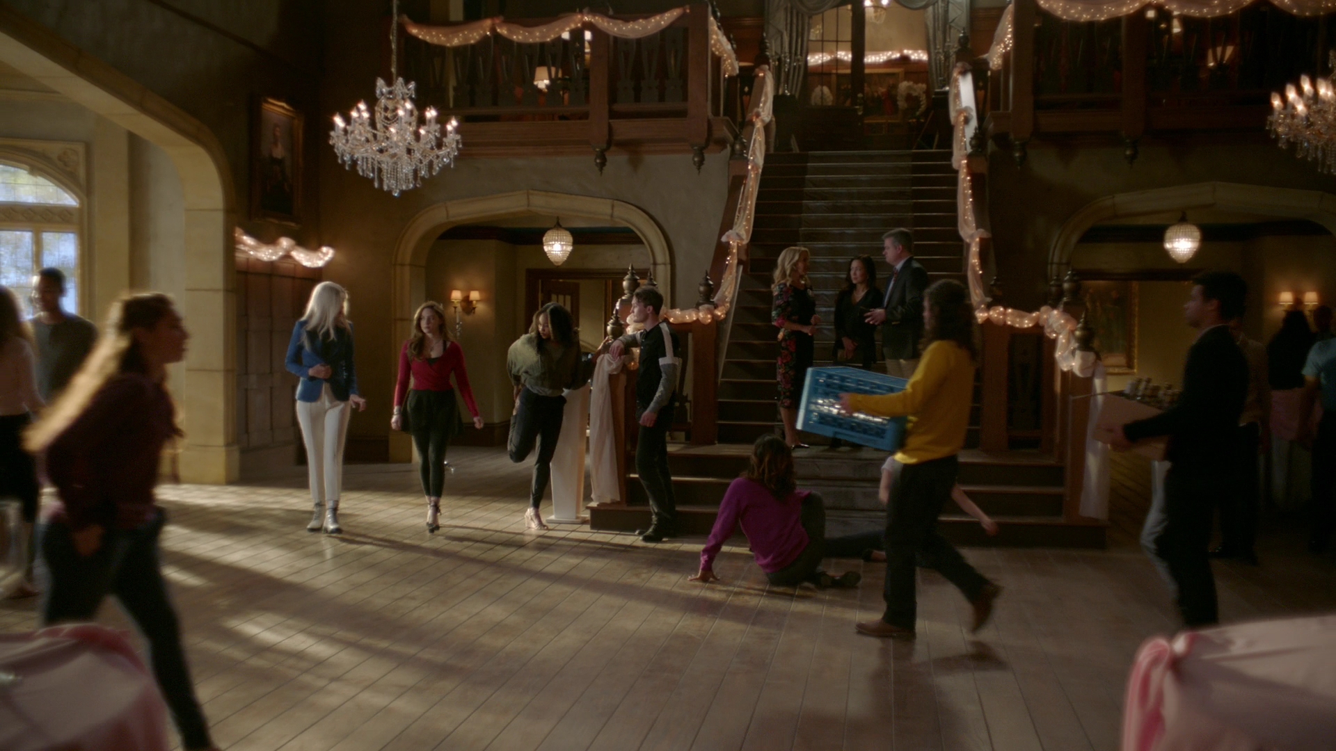 VampireDiariesWorld-dot-nl_Legacies1x14LetsJustFinishTheDance03159.jpg