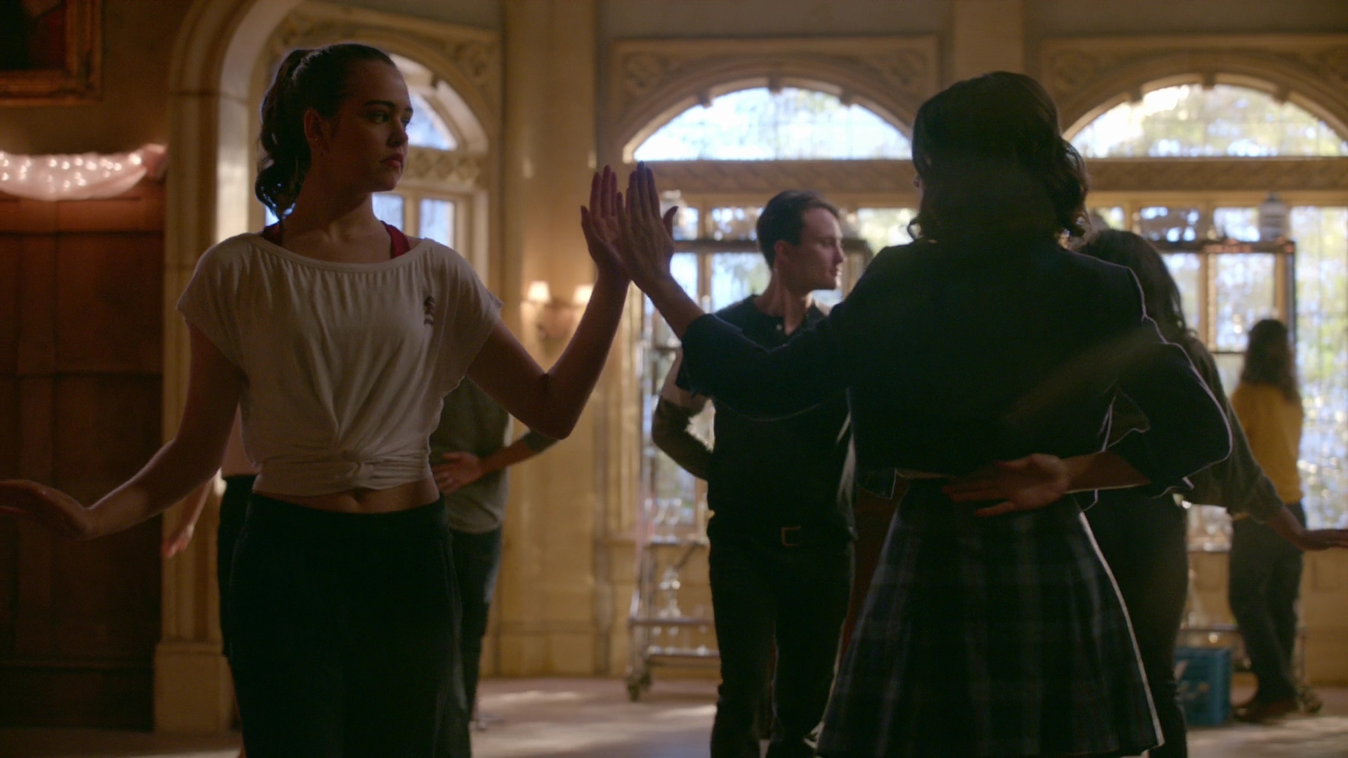 VampireDiariesWorld-dot-nl_Legacies1x14LetsJustFinishTheDance03212.jpg