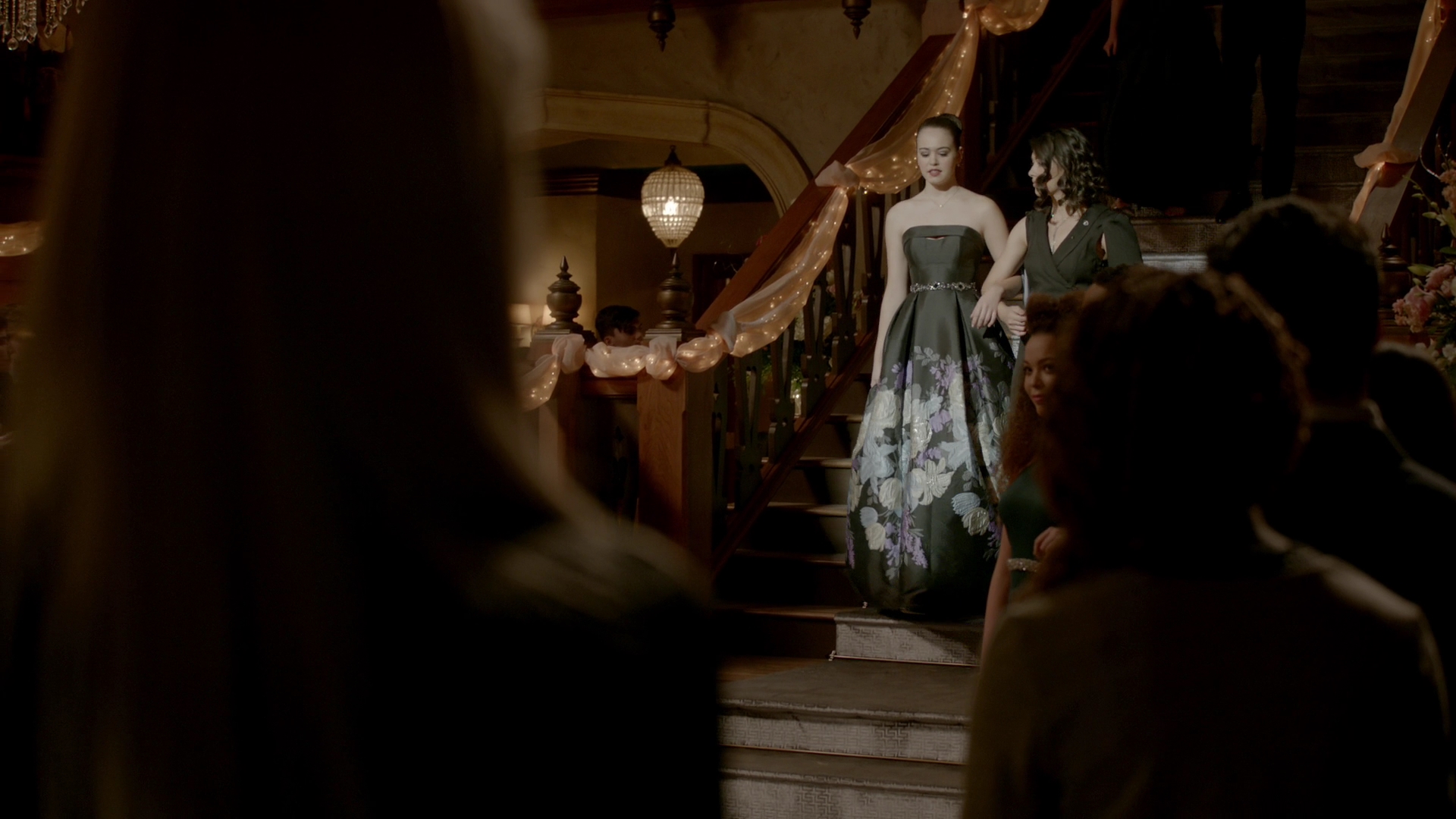 VampireDiariesWorld-dot-nl_Legacies1x14LetsJustFinishTheDance04023.jpg