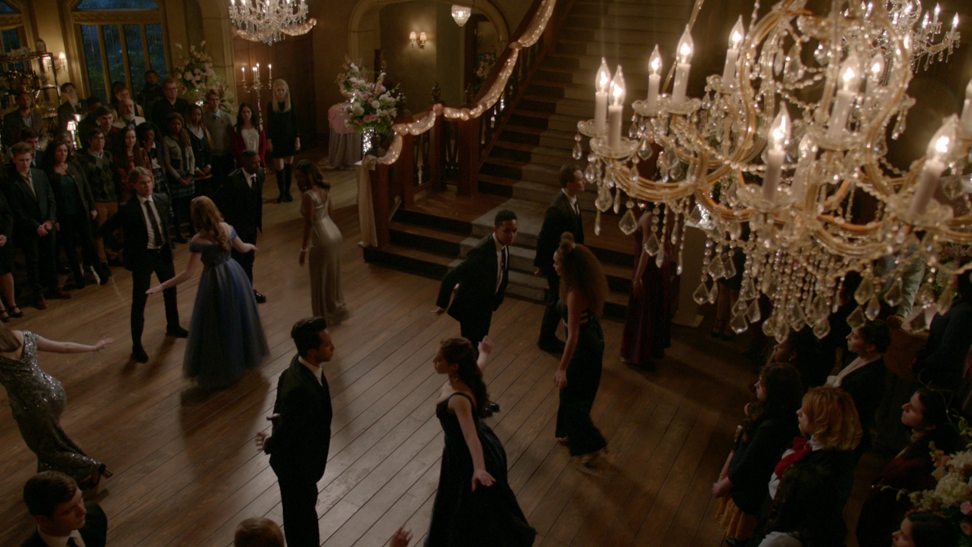 VampireDiariesWorld-dot-nl_Legacies1x14LetsJustFinishTheDance04222.jpg