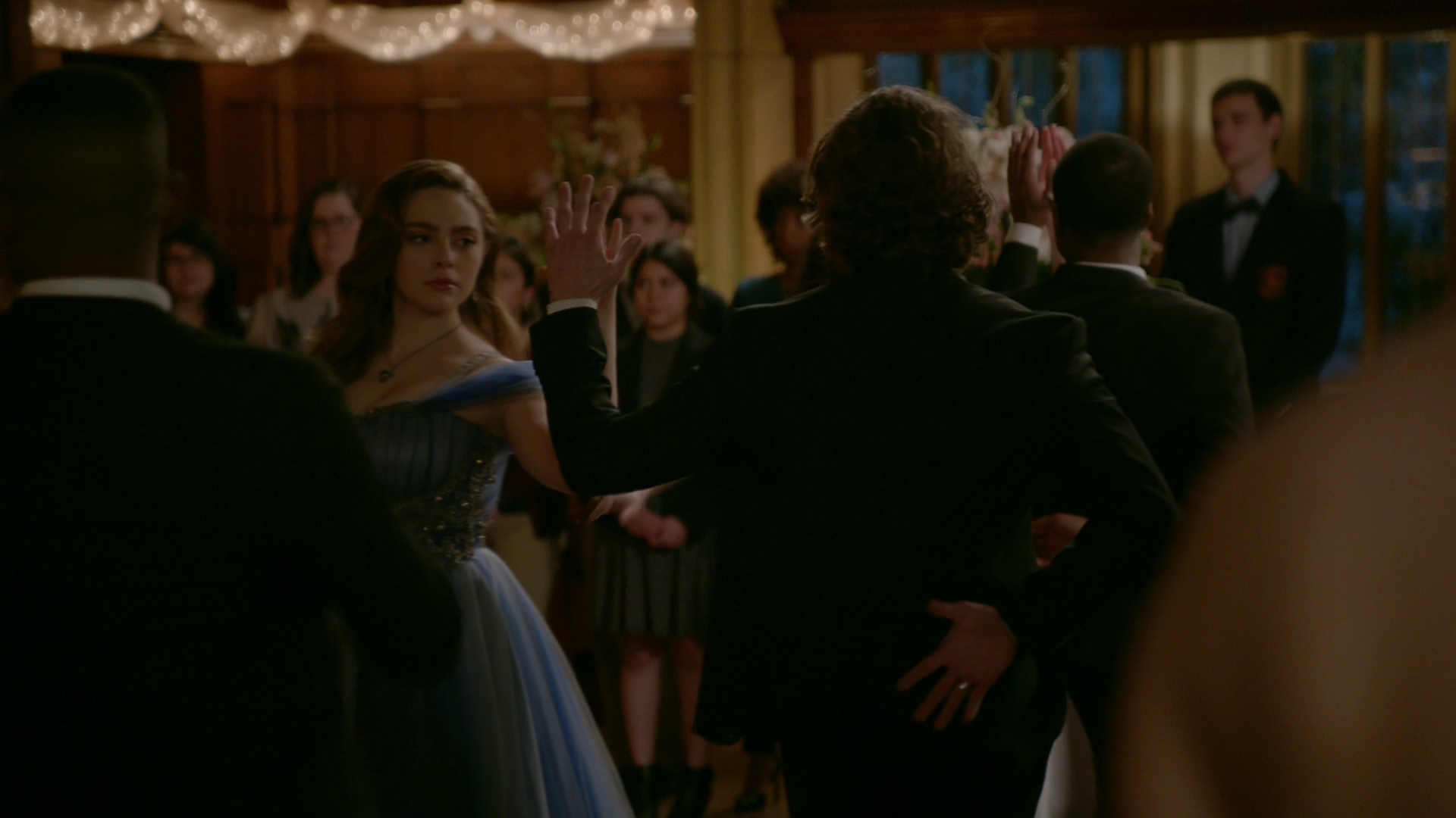 VampireDiariesWorld-dot-nl_Legacies1x14LetsJustFinishTheDance04237.jpg