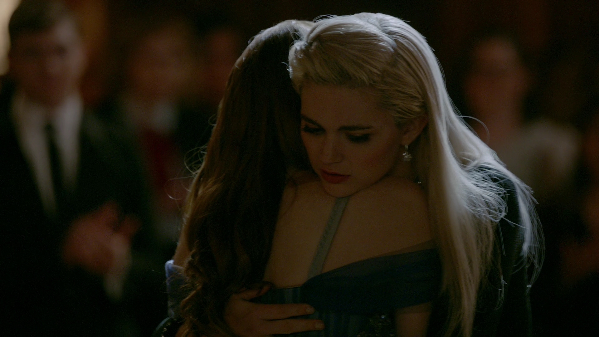 VampireDiariesWorld-dot-nl_Legacies1x14LetsJustFinishTheDance04419.jpg