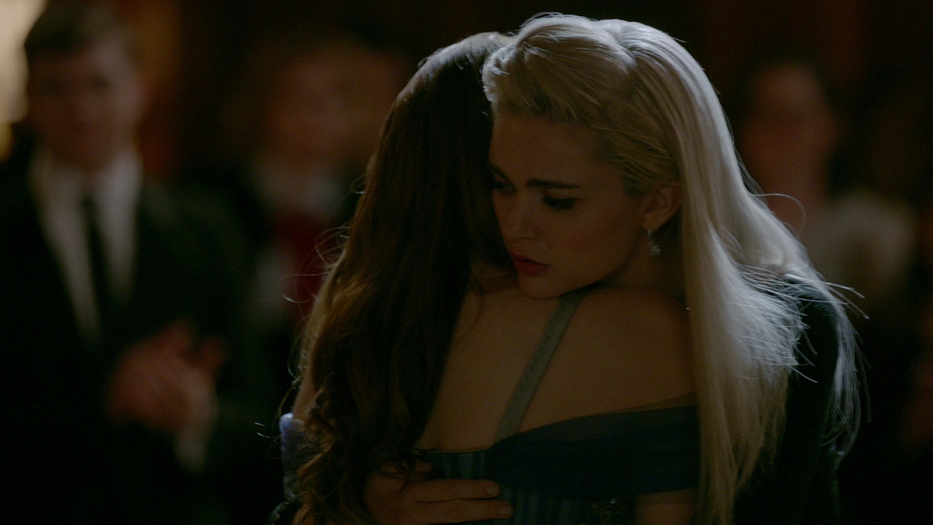 VampireDiariesWorld-dot-nl_Legacies1x14LetsJustFinishTheDance04420.jpg