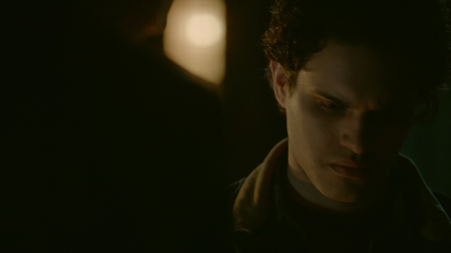 VampireDiariesWorld-dot-nl_Legacies1x15IllTellYouAStory01632.jpg