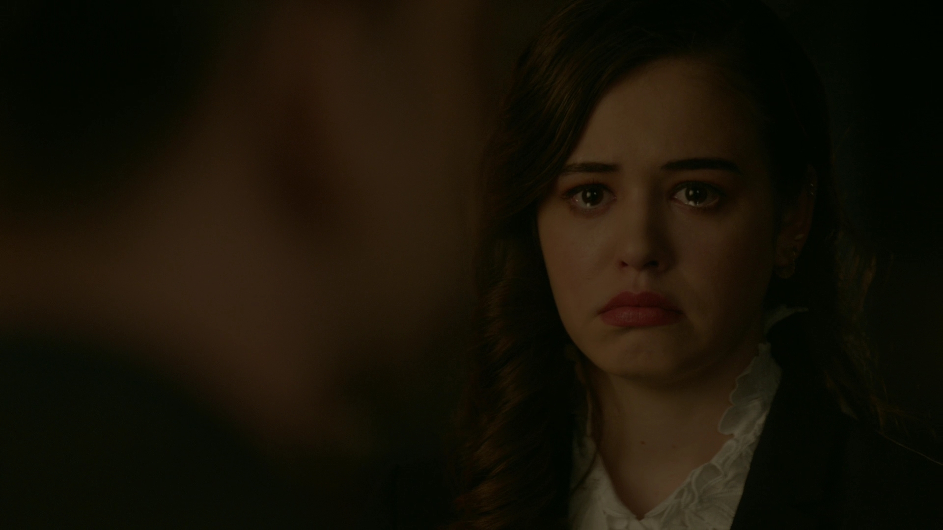 VampireDiariesWorld-dot-nl_Legacies1x15IllTellYouAStory01835.jpg