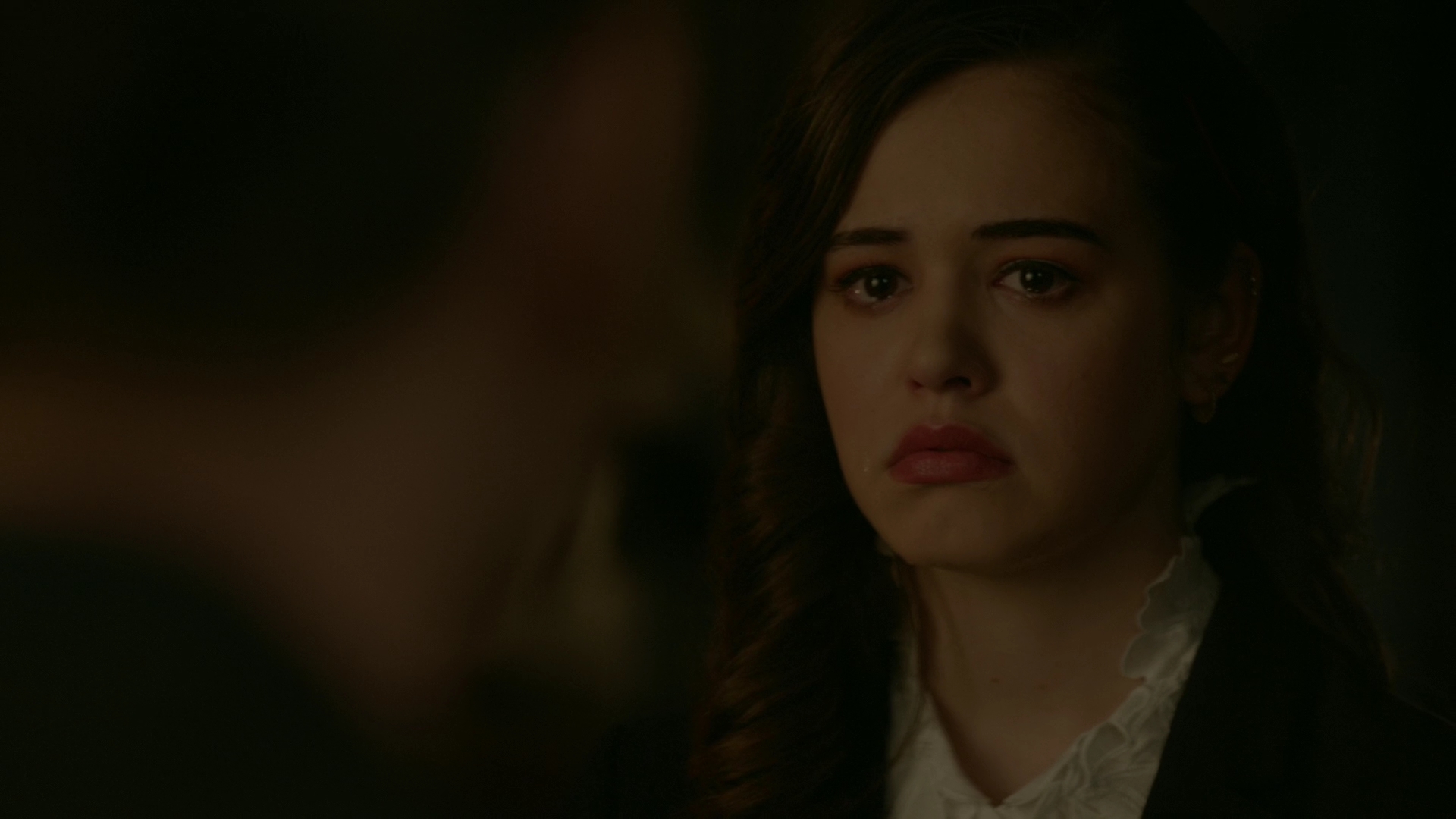 VampireDiariesWorld-dot-nl_Legacies1x15IllTellYouAStory01868.jpg