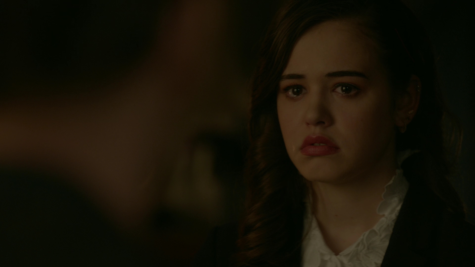 VampireDiariesWorld-dot-nl_Legacies1x15IllTellYouAStory01879.jpg