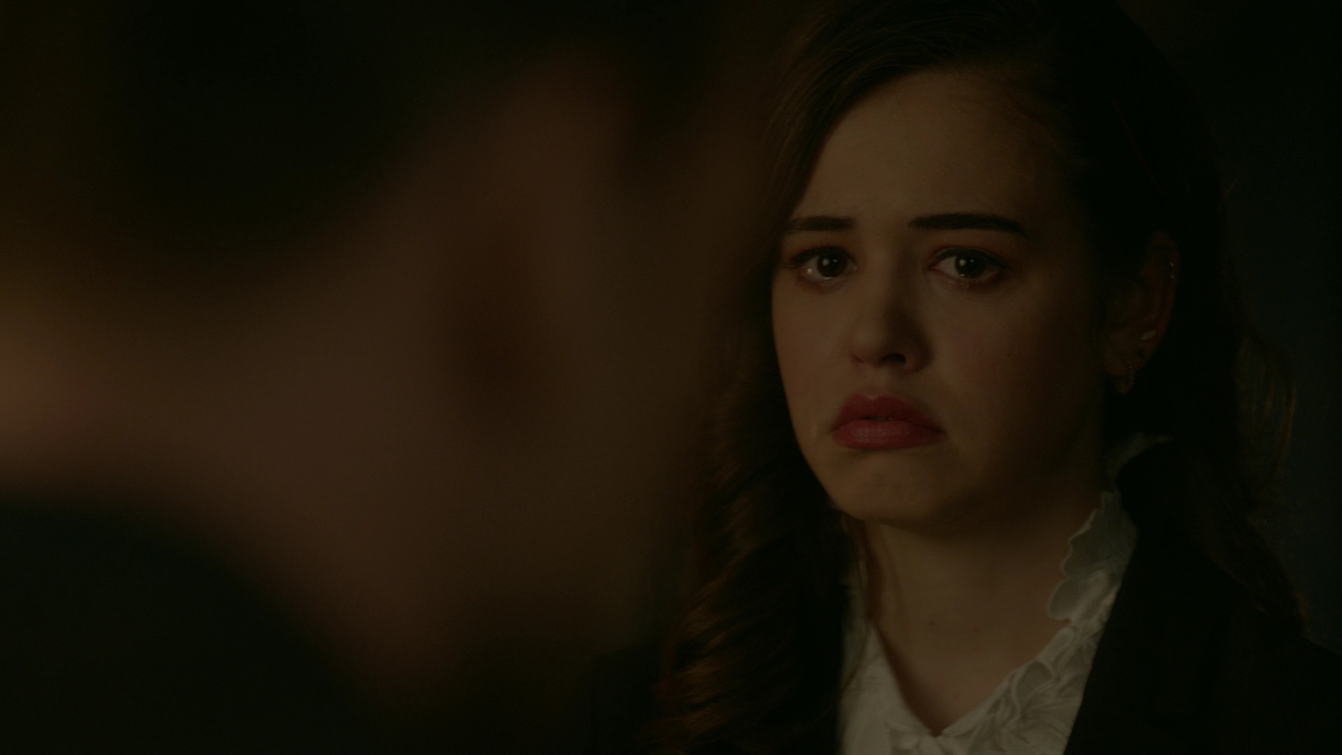 VampireDiariesWorld-dot-nl_Legacies1x15IllTellYouAStory01893.jpg