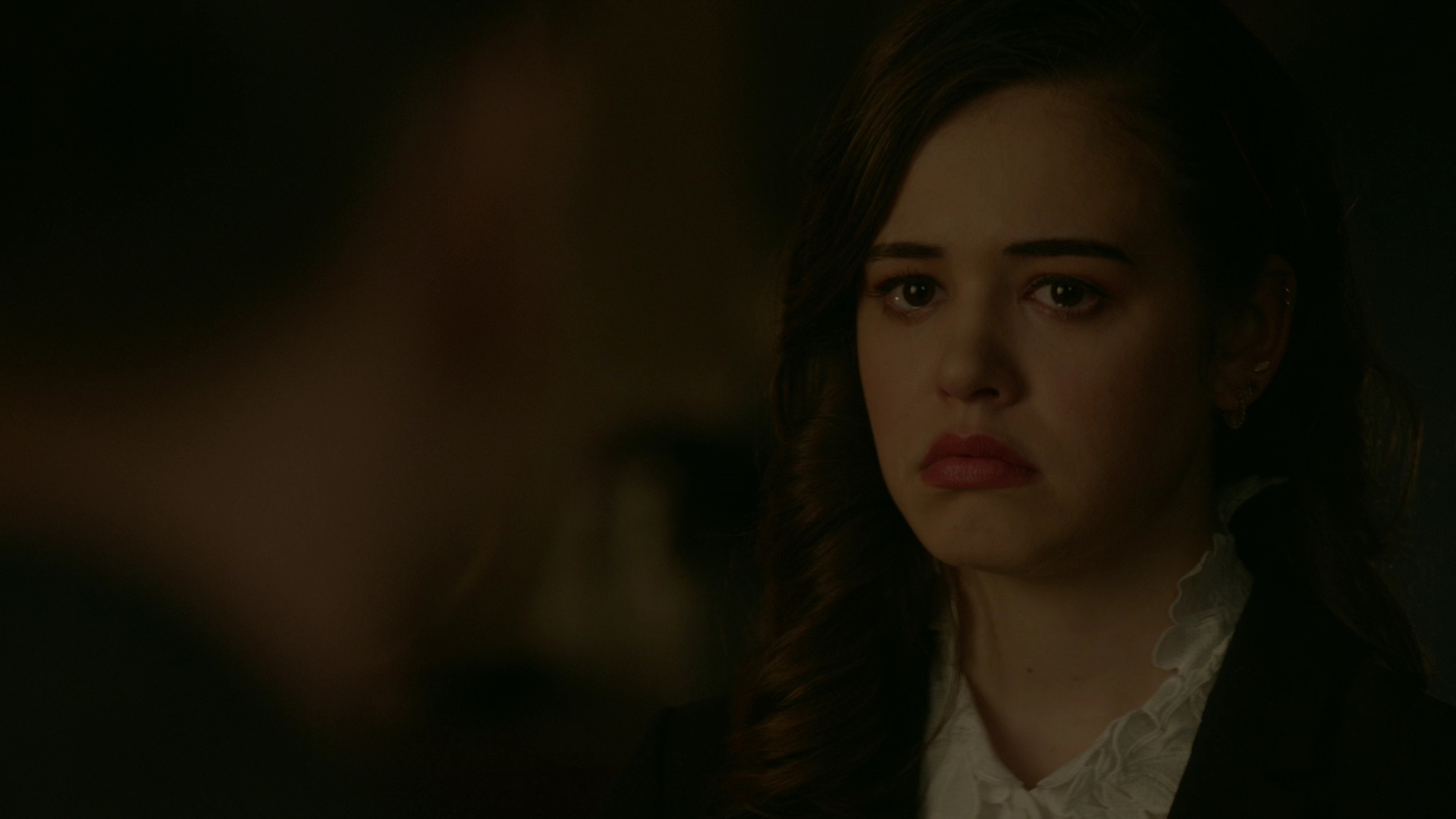 VampireDiariesWorld-dot-nl_Legacies1x15IllTellYouAStory01919.jpg