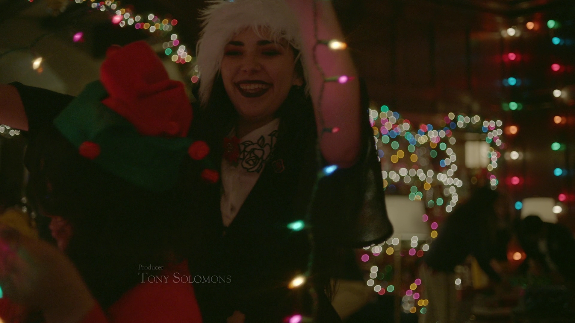 VampireDiariesWorld-dot-nl_Legacies2x08ThisChristmasIsSuprisinglyViolent0218.jpg