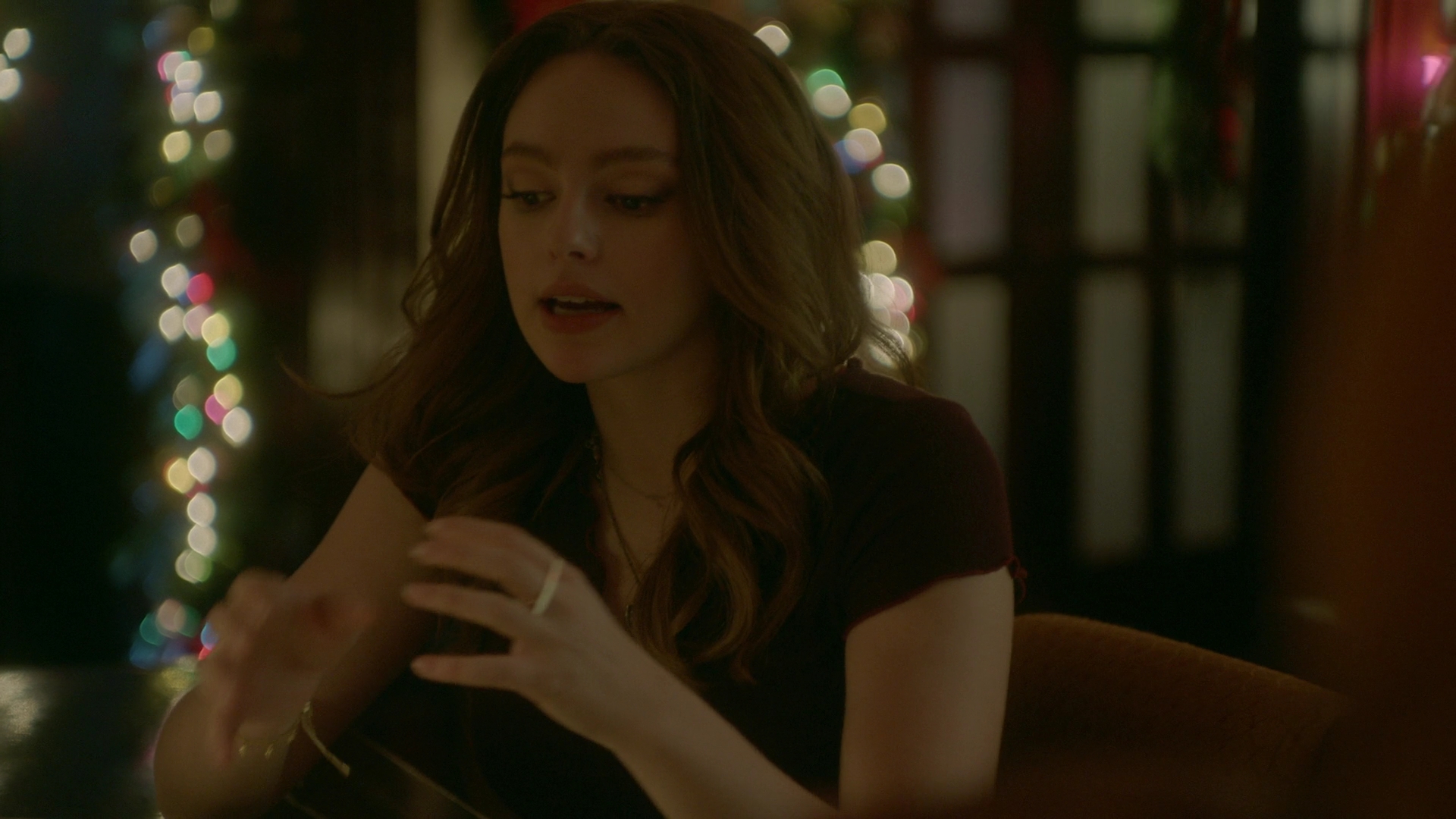 VampireDiariesWorld-dot-nl_Legacies2x08ThisChristmasIsSuprisinglyViolent0449.jpg