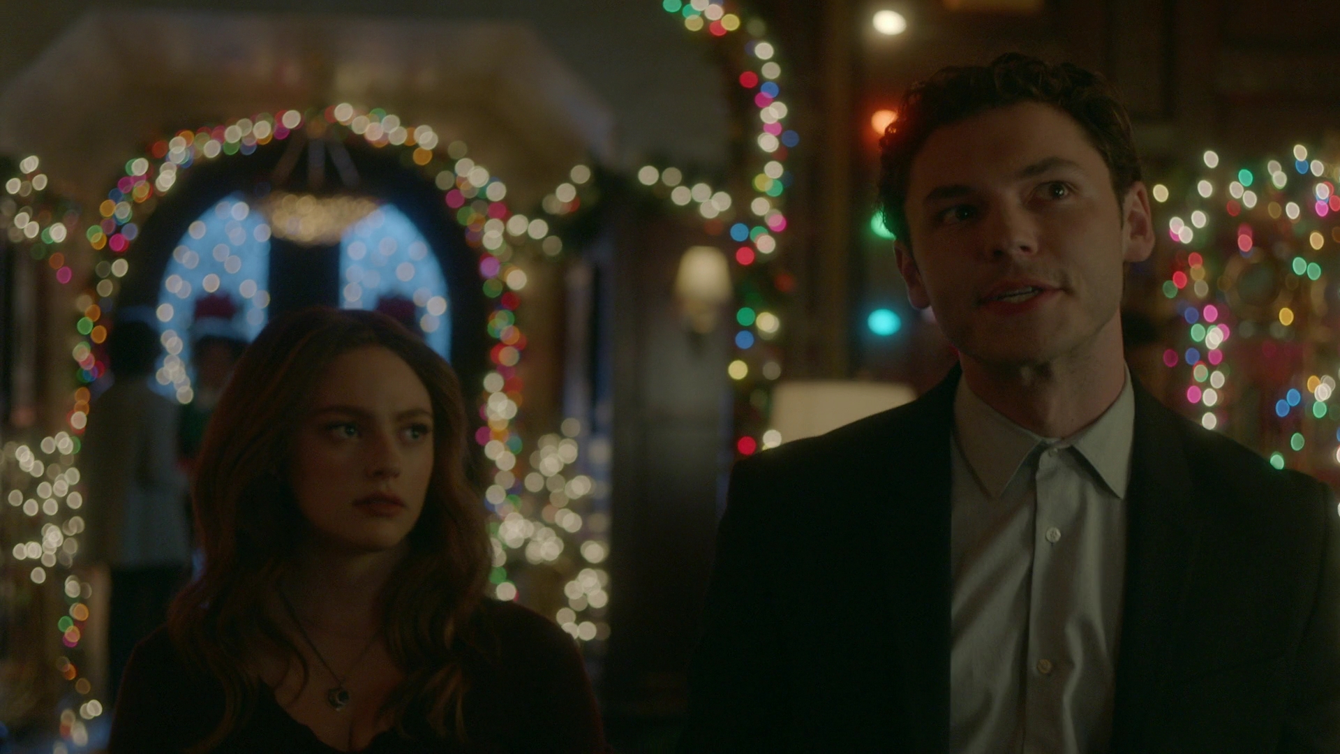 VampireDiariesWorld-dot-nl_Legacies2x08ThisChristmasIsSuprisinglyViolent0687.jpg