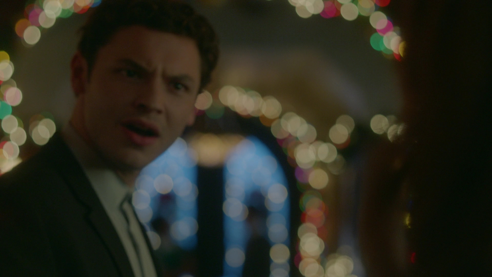 VampireDiariesWorld-dot-nl_Legacies2x08ThisChristmasIsSuprisinglyViolent0705.jpg