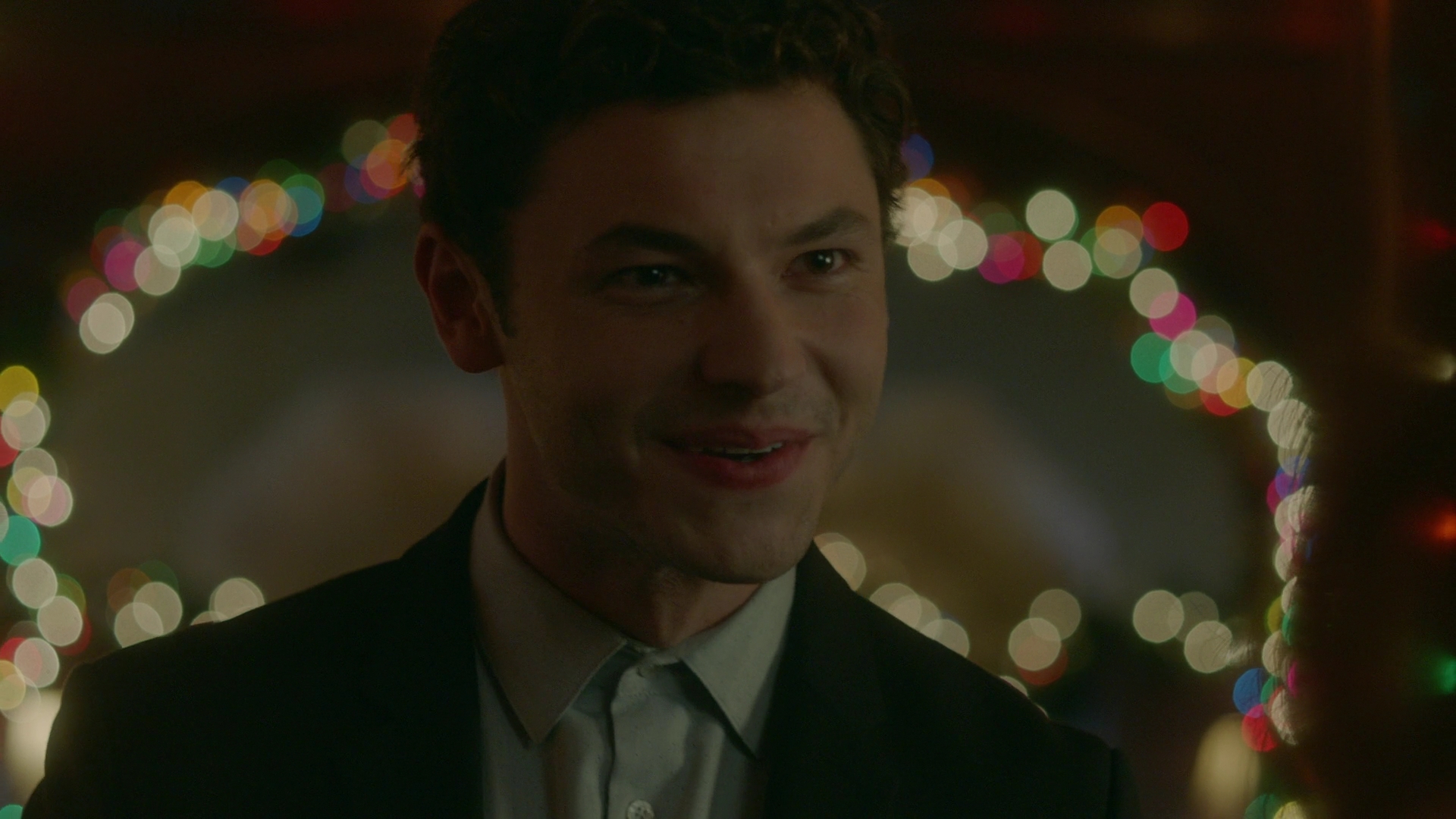 VampireDiariesWorld-dot-nl_Legacies2x08ThisChristmasIsSuprisinglyViolent0709.jpg