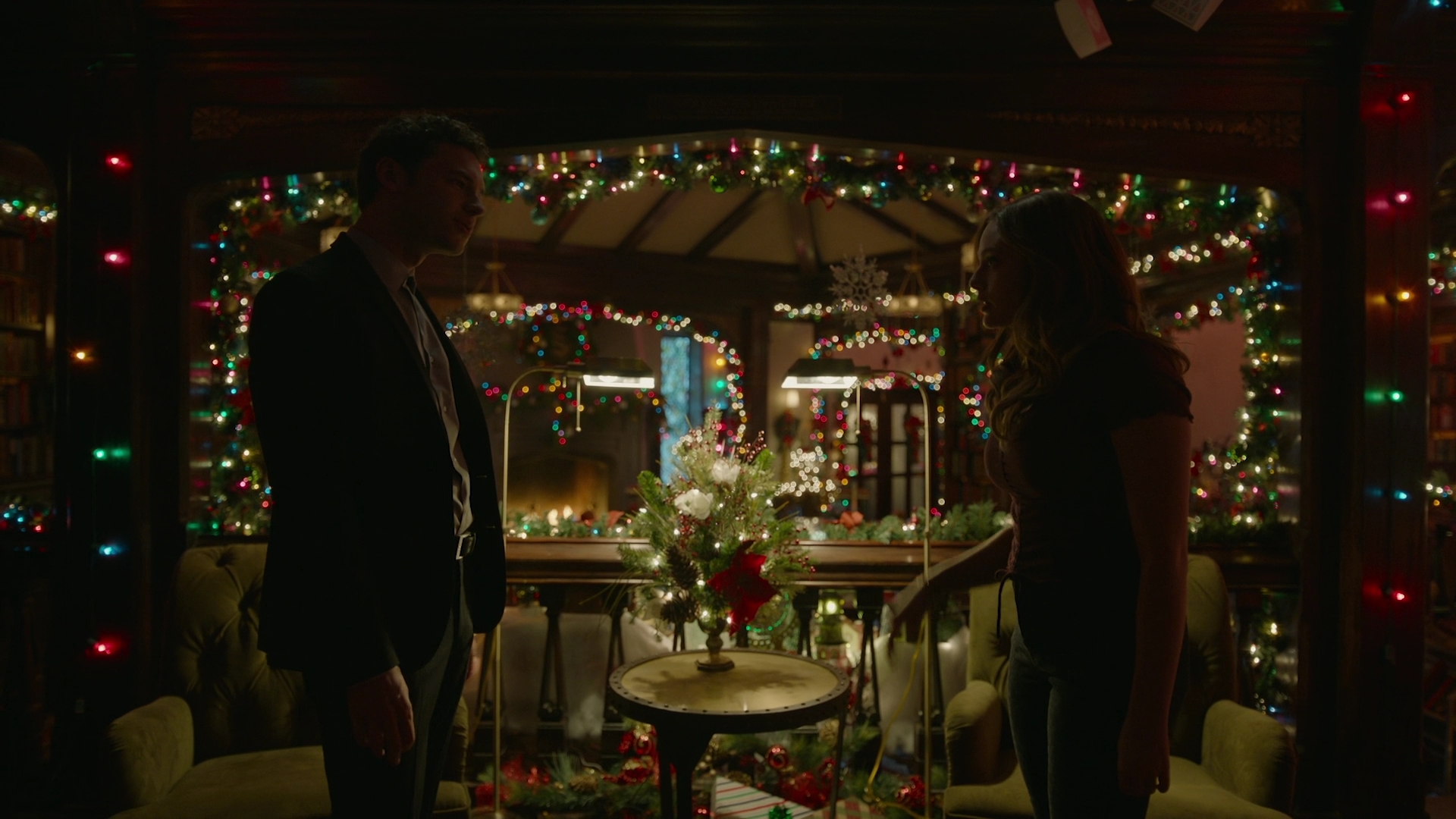 VampireDiariesWorld-dot-nl_Legacies2x08ThisChristmasIsSuprisinglyViolent0728.jpg