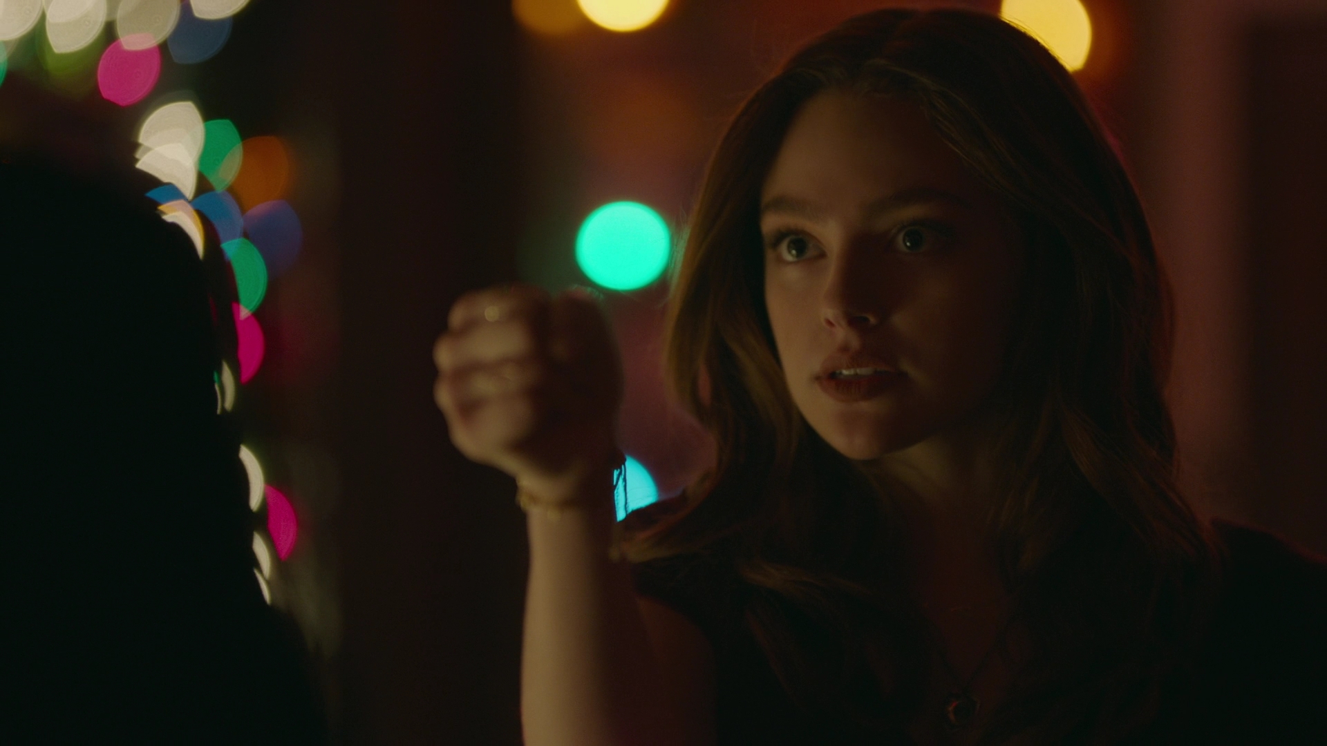 VampireDiariesWorld-dot-nl_Legacies2x08ThisChristmasIsSuprisinglyViolent0736.jpg