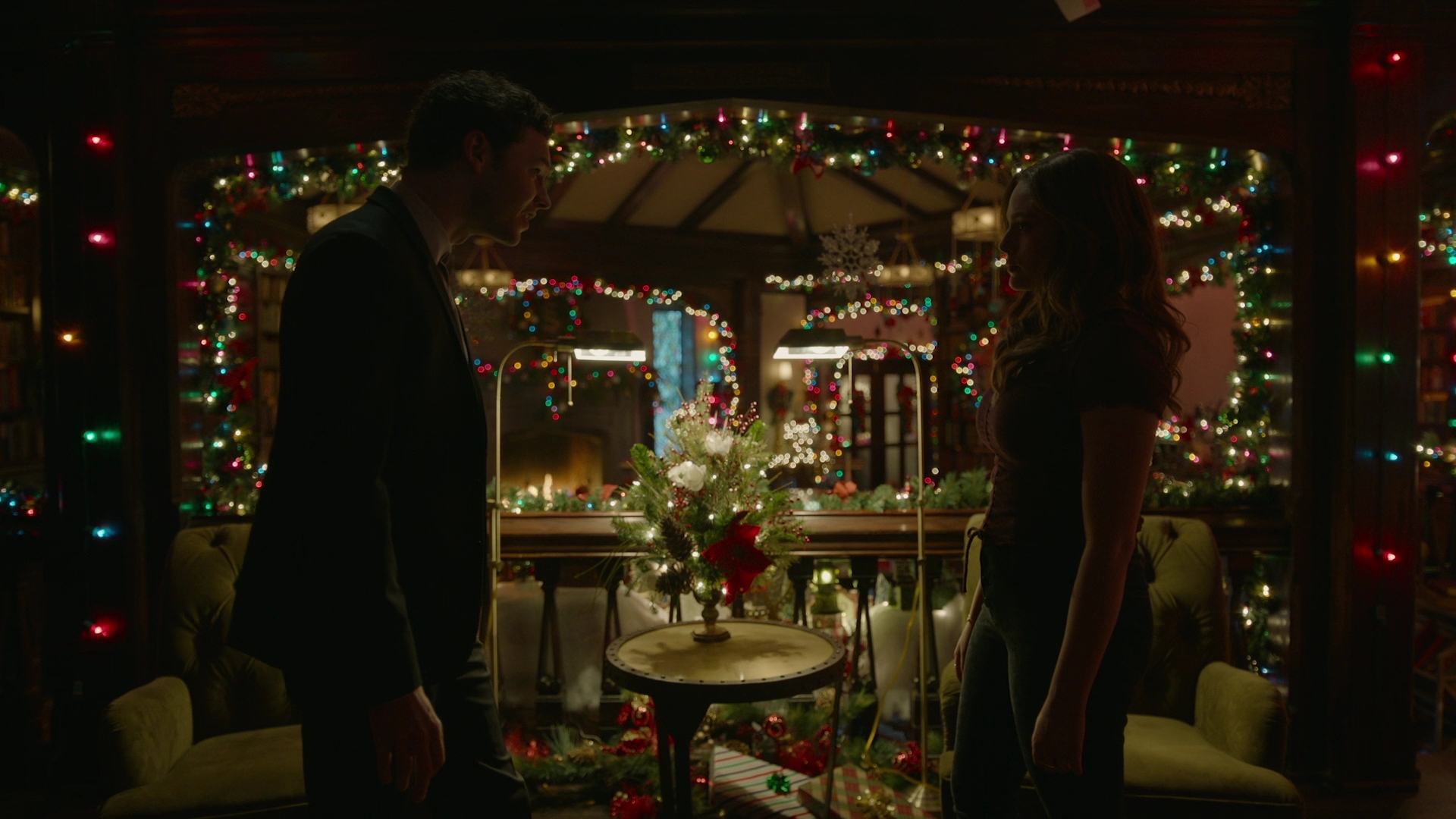 VampireDiariesWorld-dot-nl_Legacies2x08ThisChristmasIsSuprisinglyViolent0761.jpg