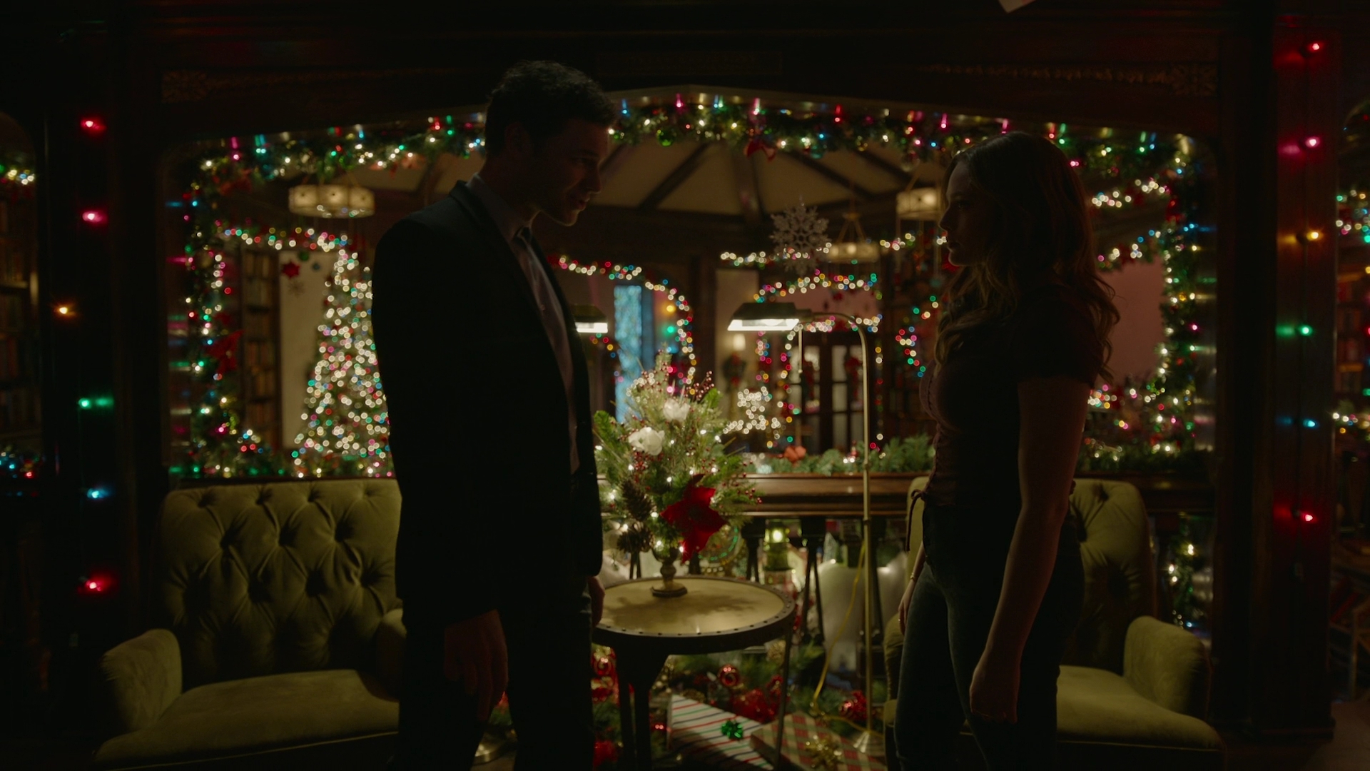 VampireDiariesWorld-dot-nl_Legacies2x08ThisChristmasIsSuprisinglyViolent0762.jpg