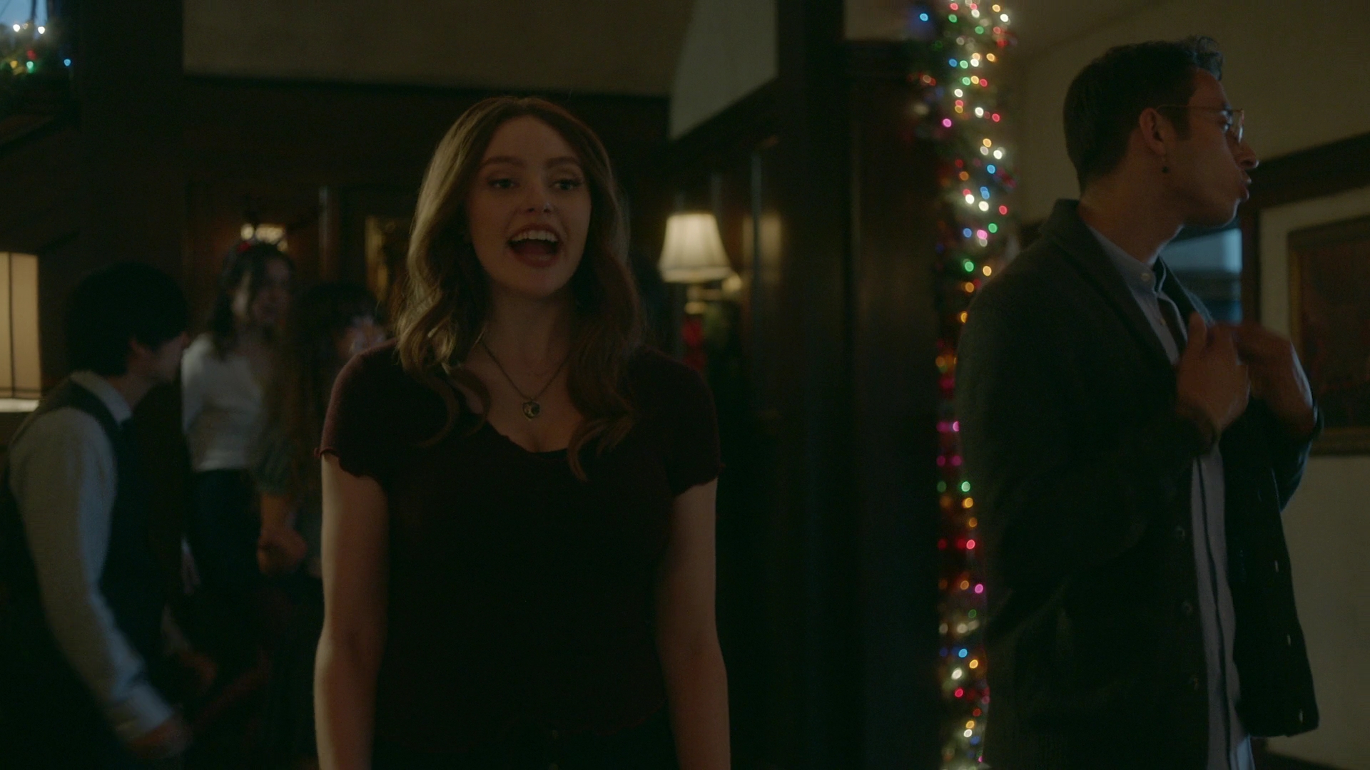 VampireDiariesWorld-dot-nl_Legacies2x08ThisChristmasIsSuprisinglyViolent0893.jpg