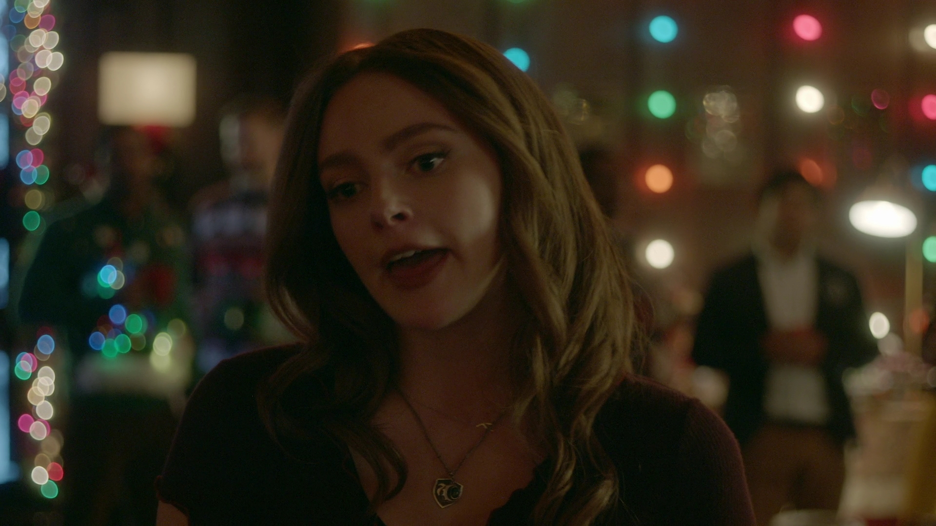 VampireDiariesWorld-dot-nl_Legacies2x08ThisChristmasIsSuprisinglyViolent0944.jpg