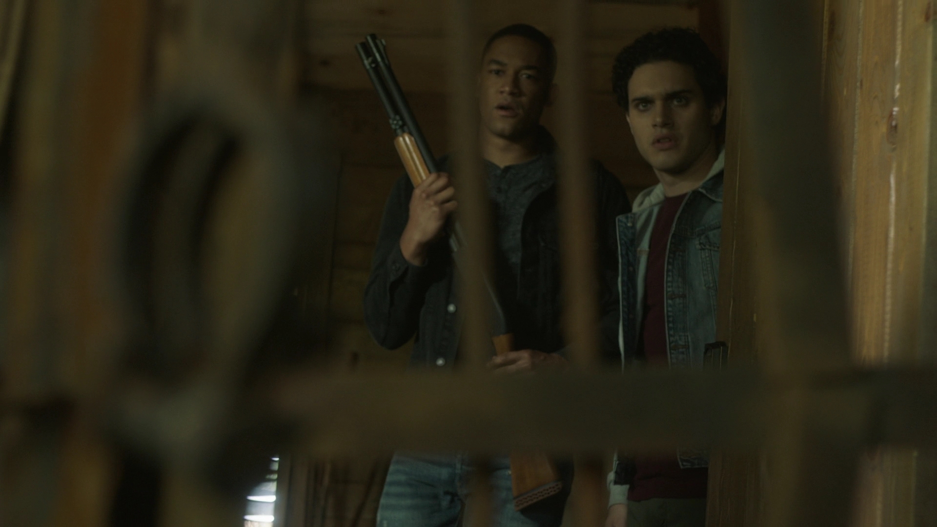 VampireDiariesWorld-dot-nl_Legacies2x08ThisChristmasIsSuprisinglyViolent0992.jpg