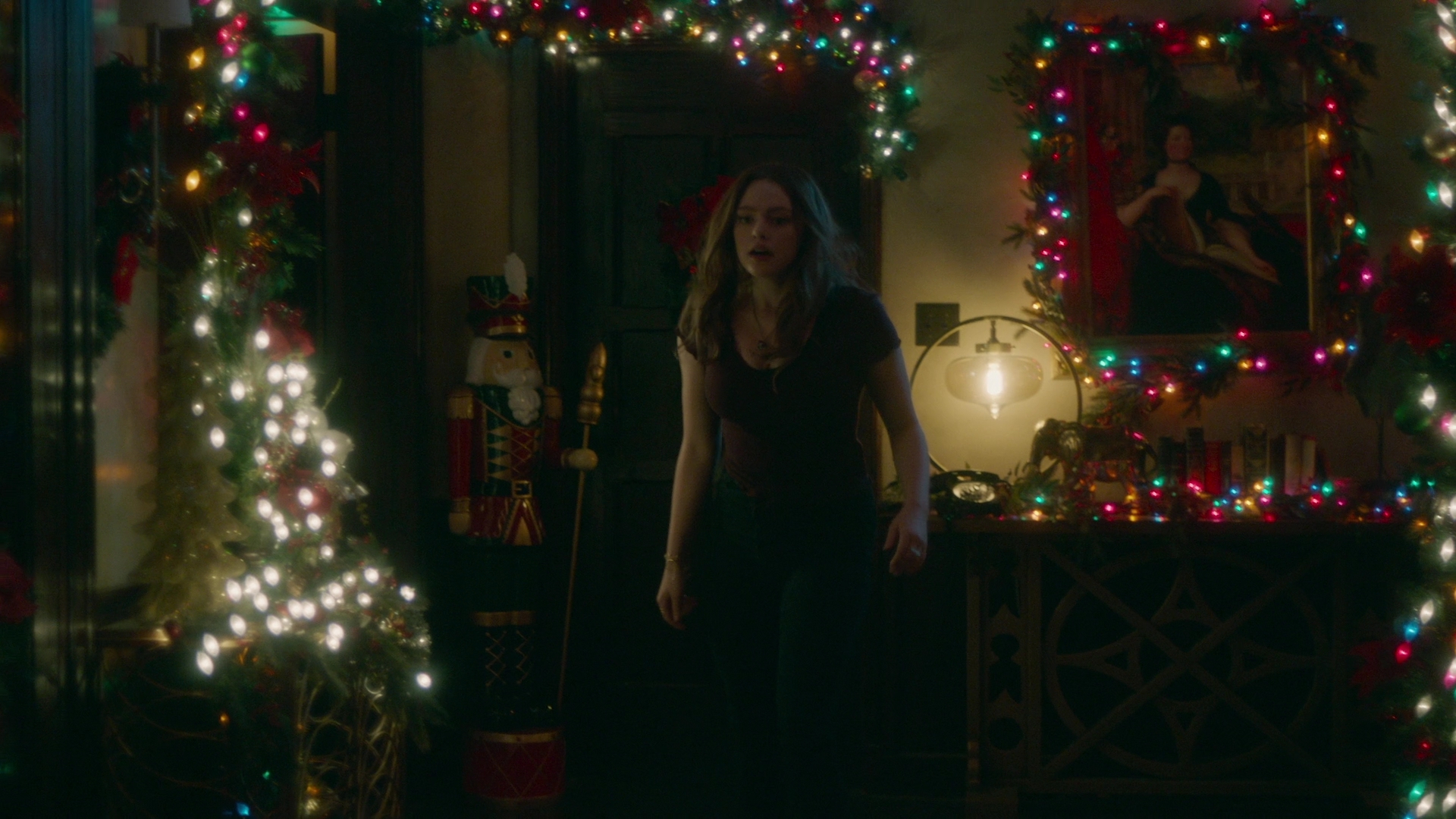 VampireDiariesWorld-dot-nl_Legacies2x08ThisChristmasIsSuprisinglyViolent1188.jpg