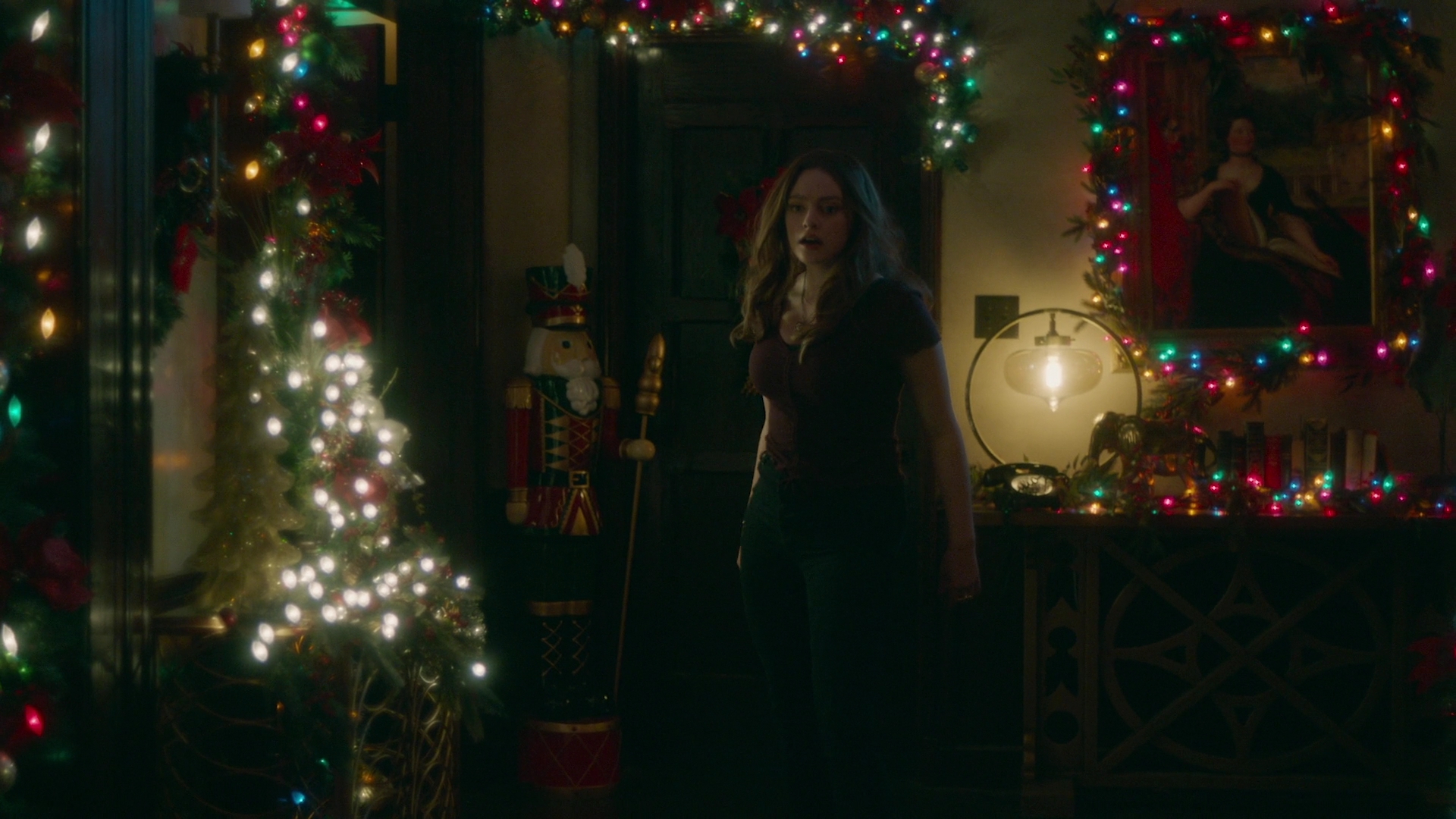 VampireDiariesWorld-dot-nl_Legacies2x08ThisChristmasIsSuprisinglyViolent1189.jpg