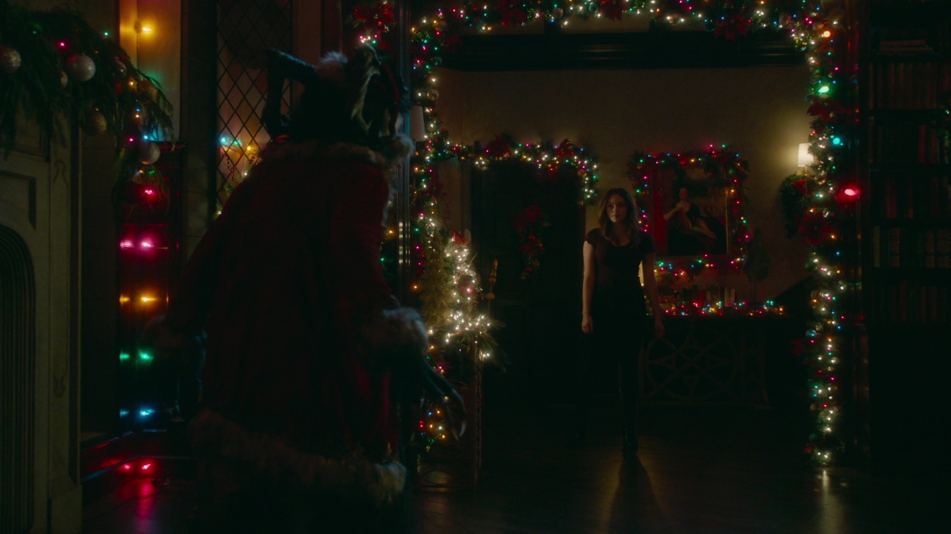 VampireDiariesWorld-dot-nl_Legacies2x08ThisChristmasIsSuprisinglyViolent1195.jpg