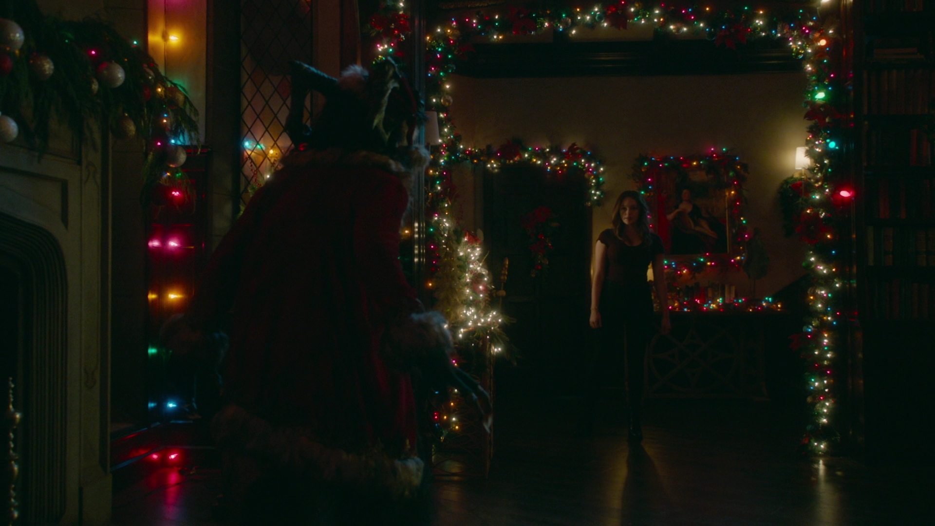 VampireDiariesWorld-dot-nl_Legacies2x08ThisChristmasIsSuprisinglyViolent1196.jpg