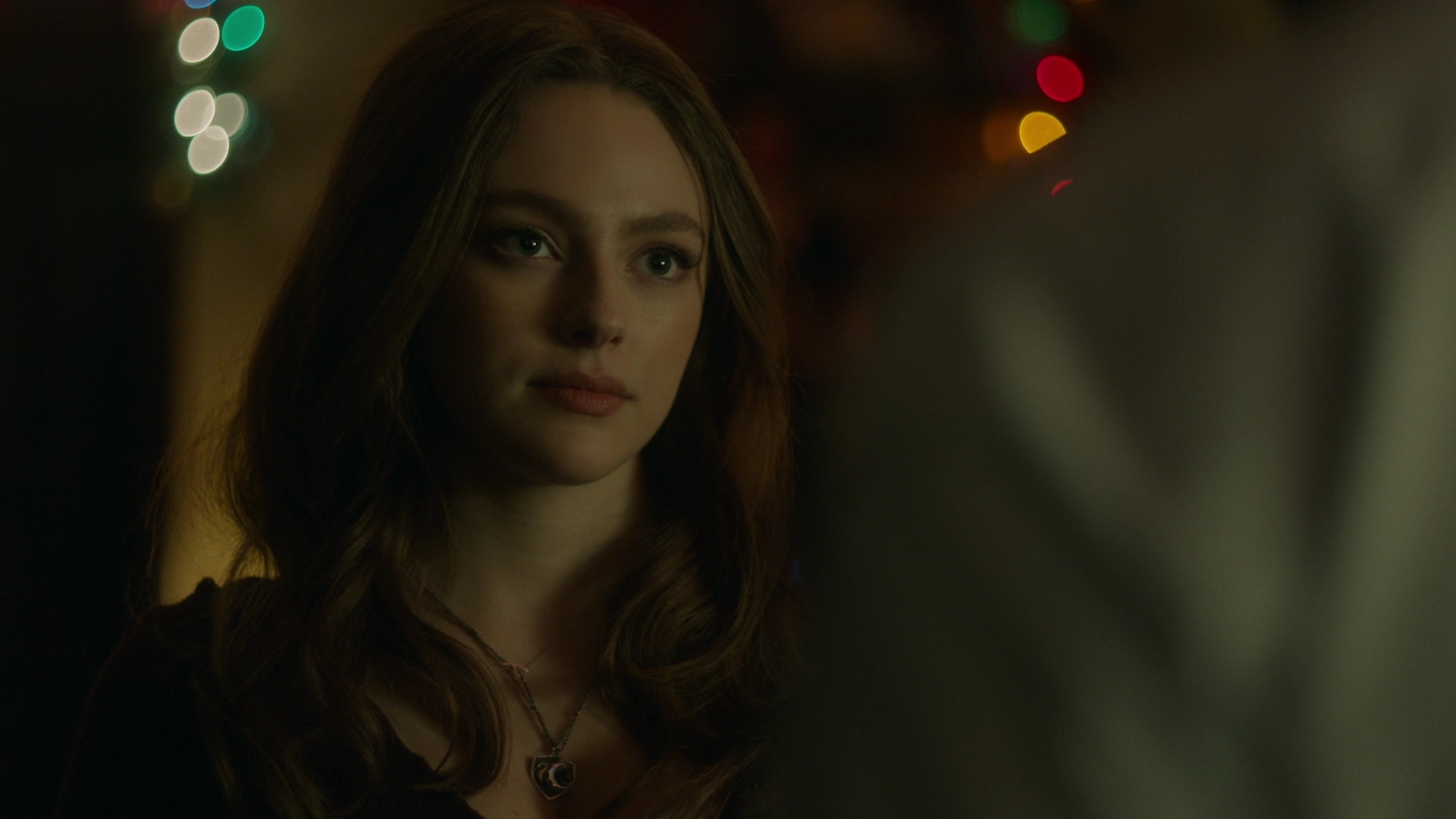 VampireDiariesWorld-dot-nl_Legacies2x08ThisChristmasIsSuprisinglyViolent1260.jpg