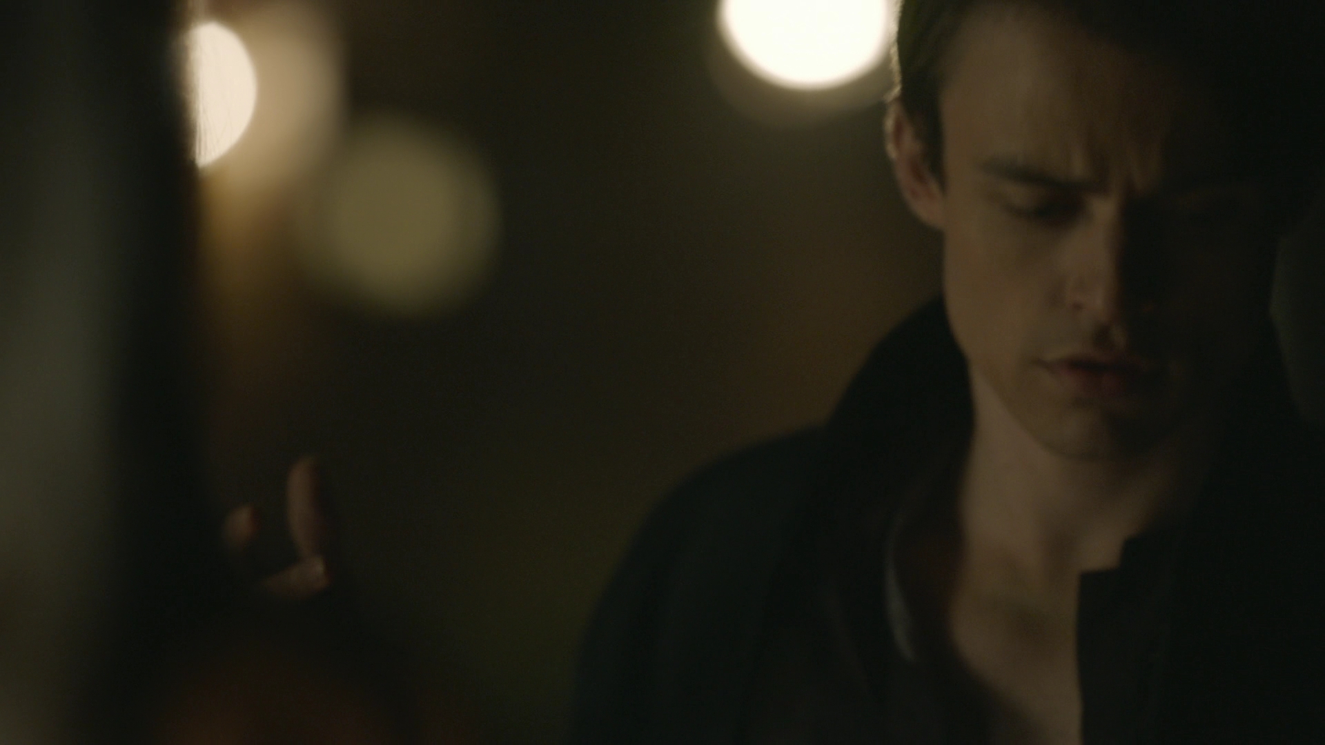 VampireDiariesWorld-dot-nl_Legacies2x08ThisChristmasIsSuprisinglyViolent1569.jpg