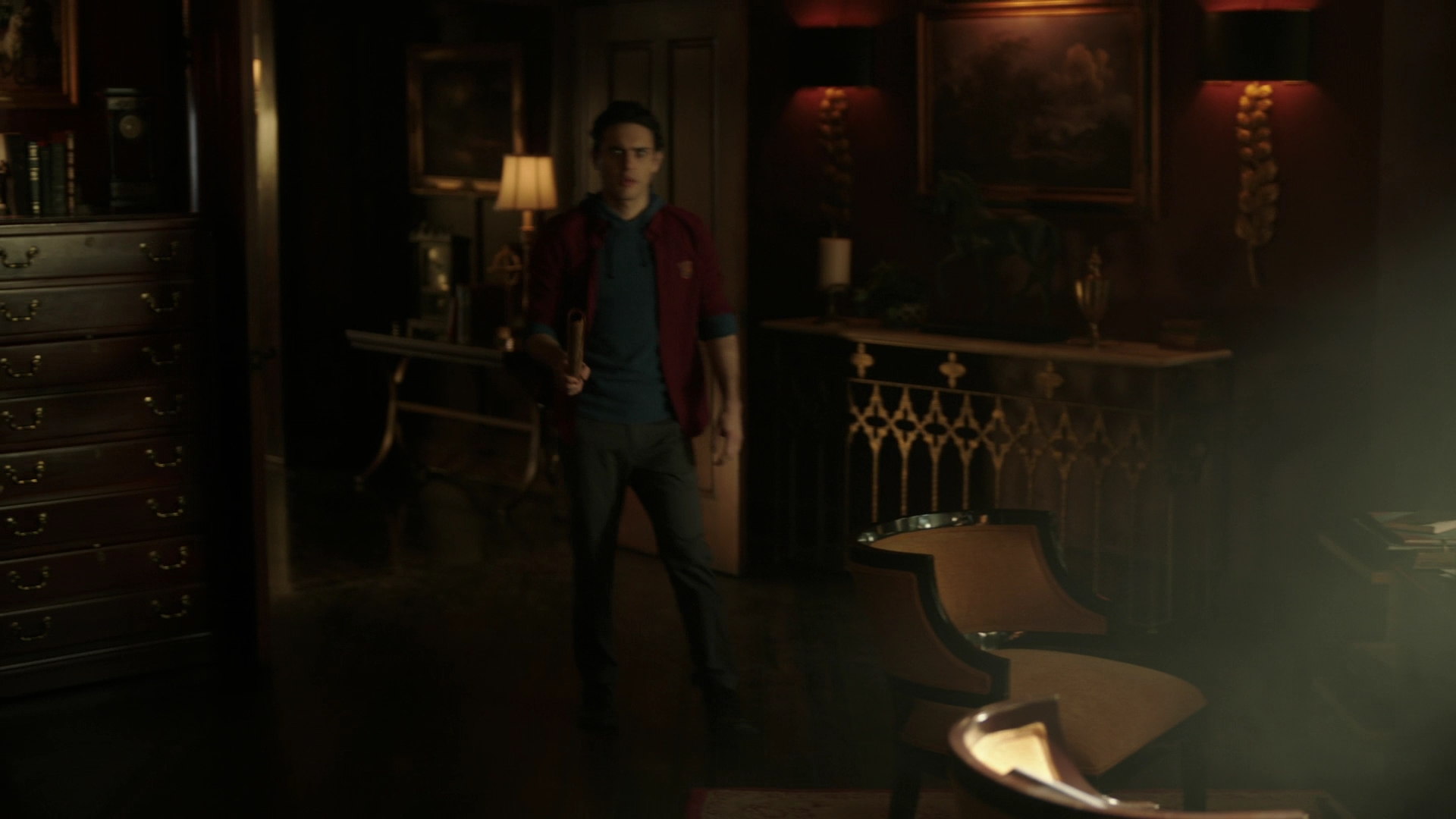 VampireDiariesWorld-dot-nl_Legacies3x09DoAllMalivoreMonstersProvideThisLevelOfEmotionalInsight1377.jpg