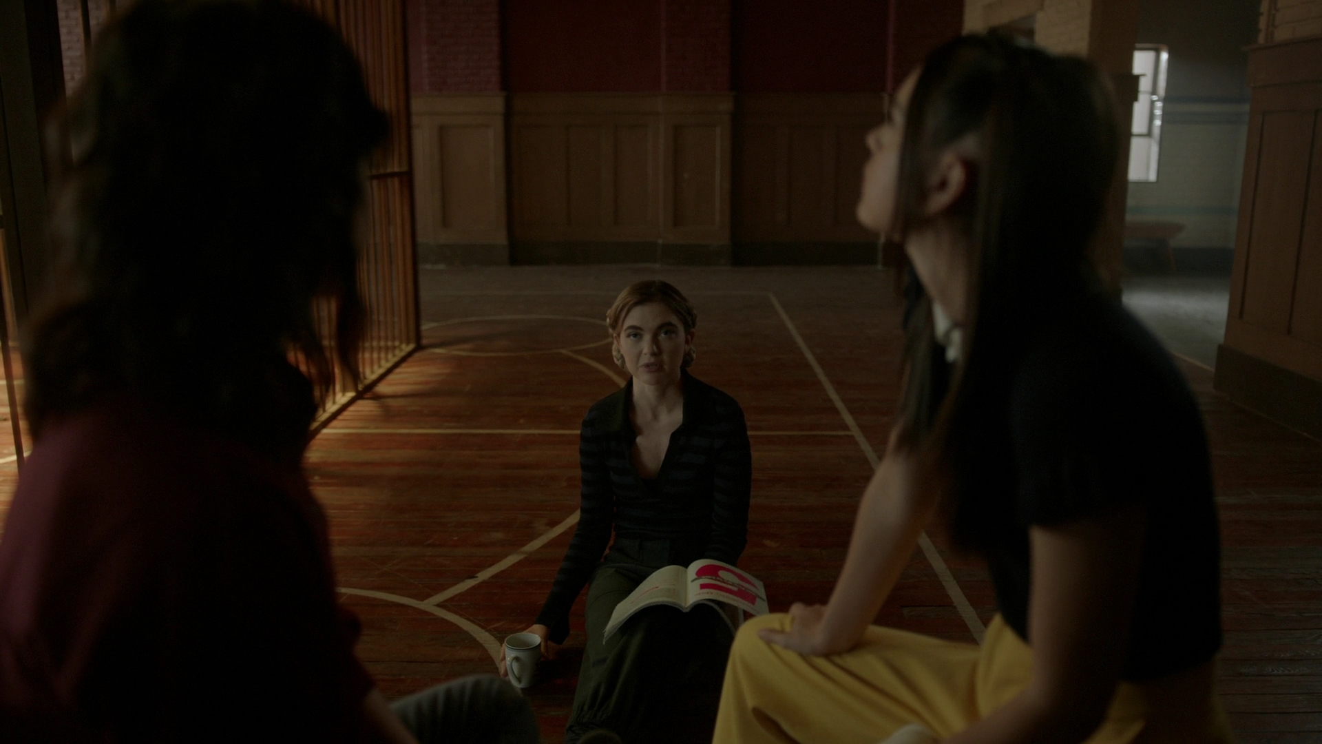 VampireDiariesWorld-dot-nl_Legacies4x01YouHaveToPickOneThisTime3616.jpg