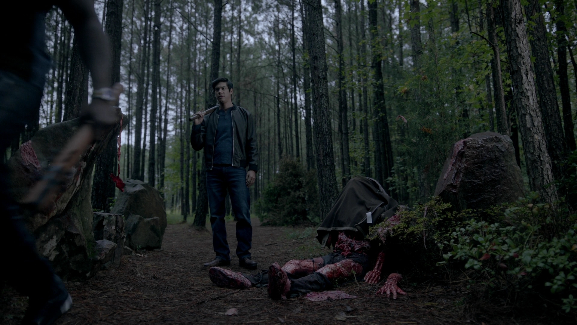 VampireDiariesWorld-dot-nl_Legacies4x07SomeplaceFarAwayfromAllThisViolence0692.jpg