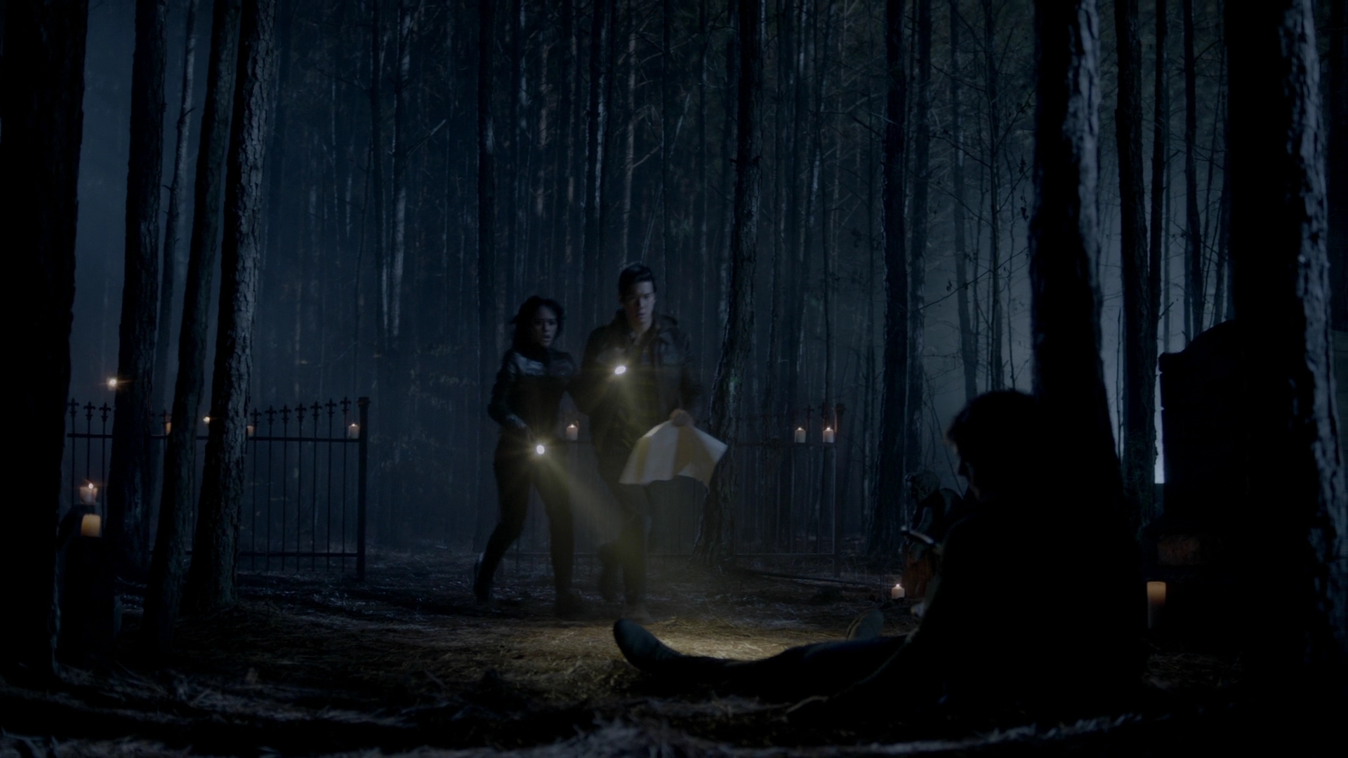 VampireDiariesWorld-dot-nl_Legacies4x11FollowTheSoundOfMyVoice1930.jpg