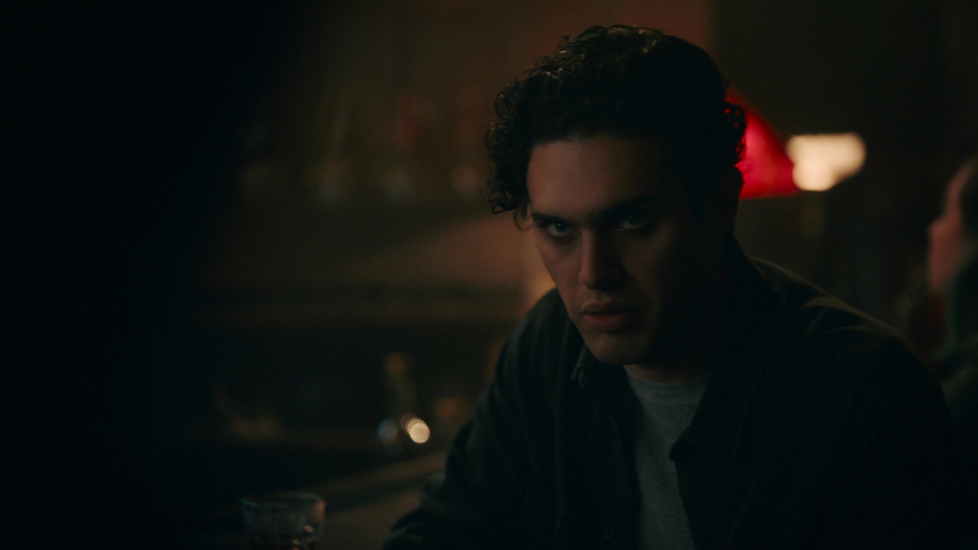 vampirediariesworld-dot-nl_Legacies4x12NotAllThoseWhoWanderAreLost1254.jpg