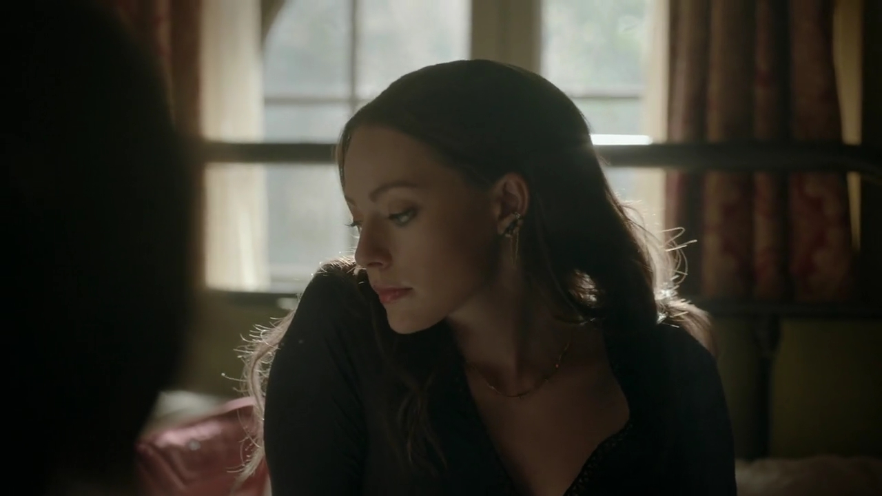 VampireDiariesWorld-dot-nl_Legacies4x20JustDontBeAStrangerOkay0101.jpg