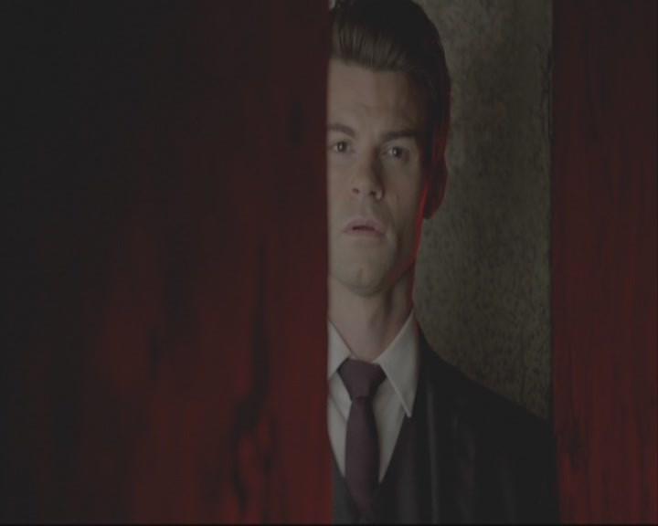 VampireDiariesWorld-dot-org_TheOriginals1x01AlwaysAndForever-deletedscene0043.jpg