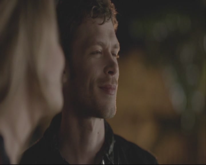 VampireDiariesWorld-dot-org_TheOriginals1x01AlwaysAndForever-deletedscene0082.jpg